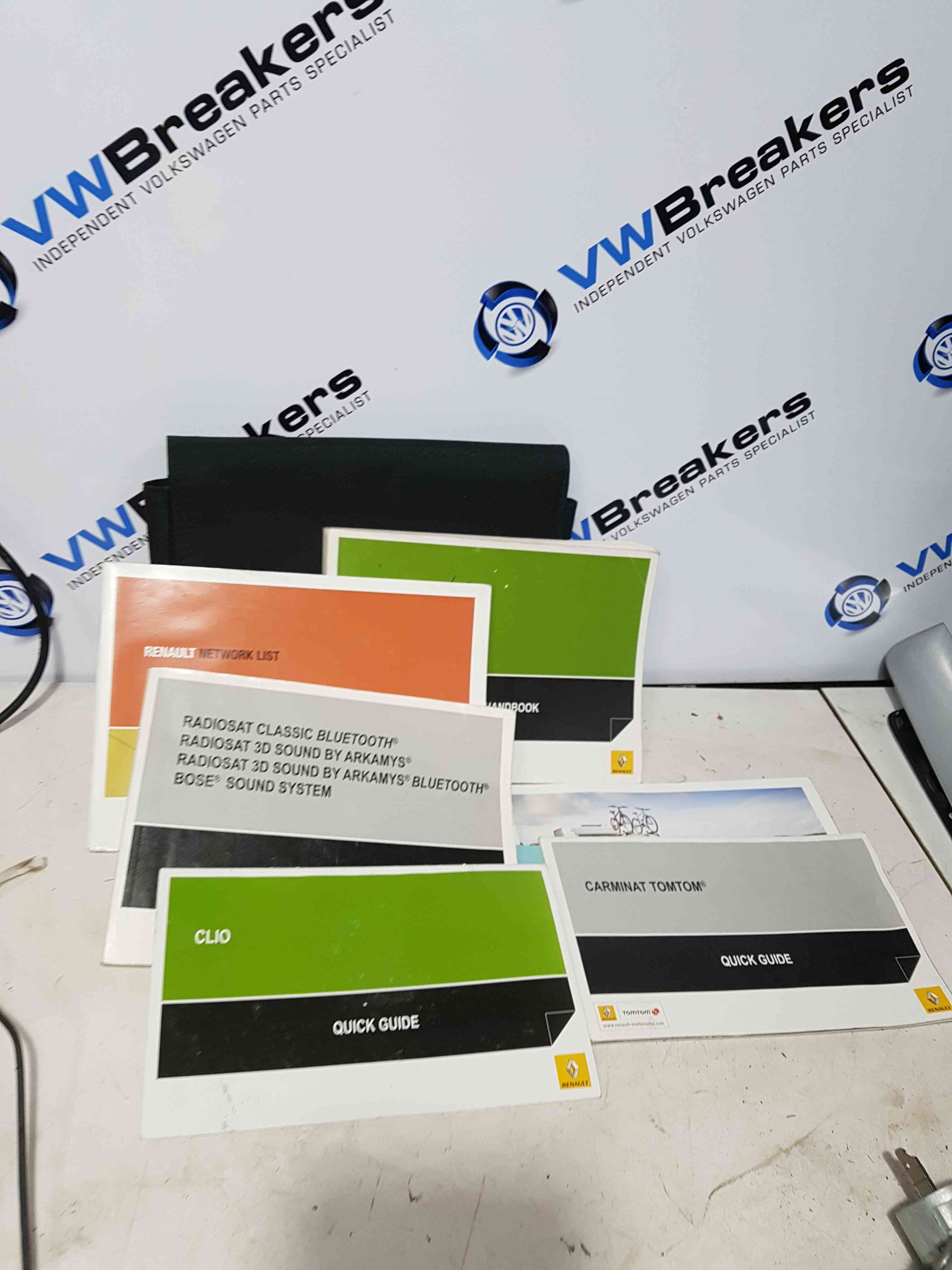 Thumb 11 Renault Clio MK3 2009-2012 Handbook Documents + Wallet