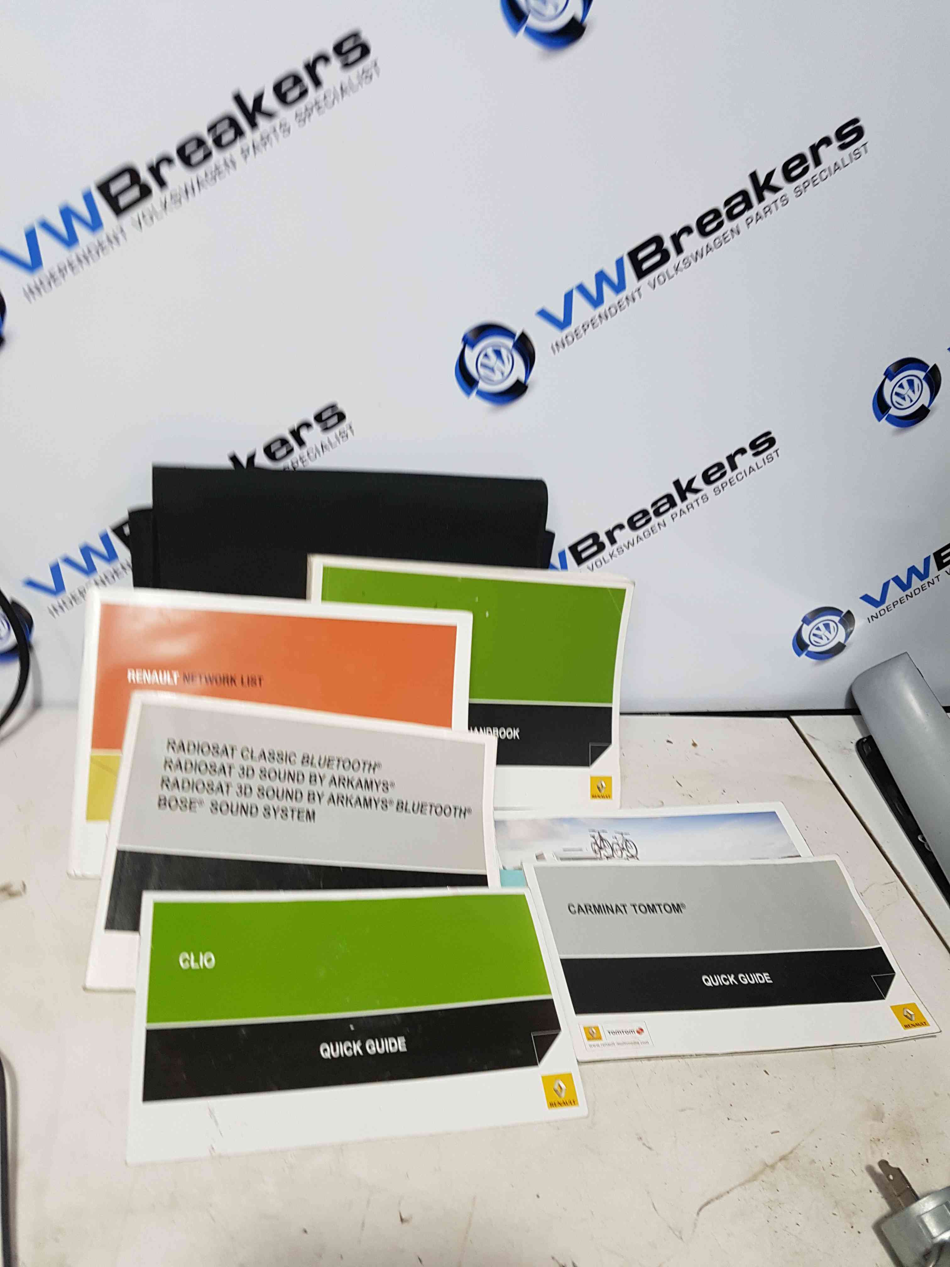 Thumb 12 Renault Clio MK3 2009-2012 Handbook Documents + Wallet