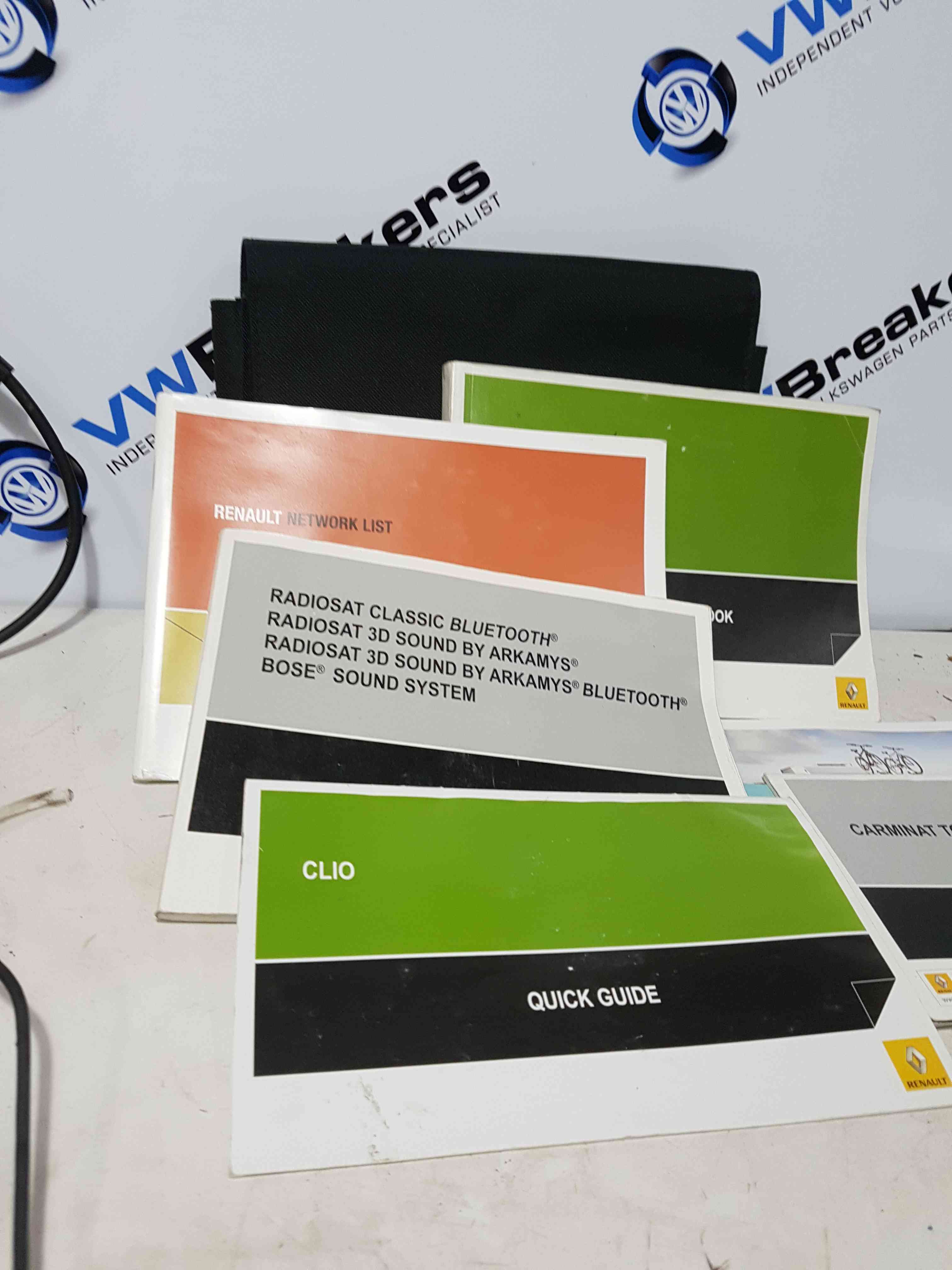 Thumb 3 Renault Clio MK3 2009-2012 Handbook Documents + Wallet