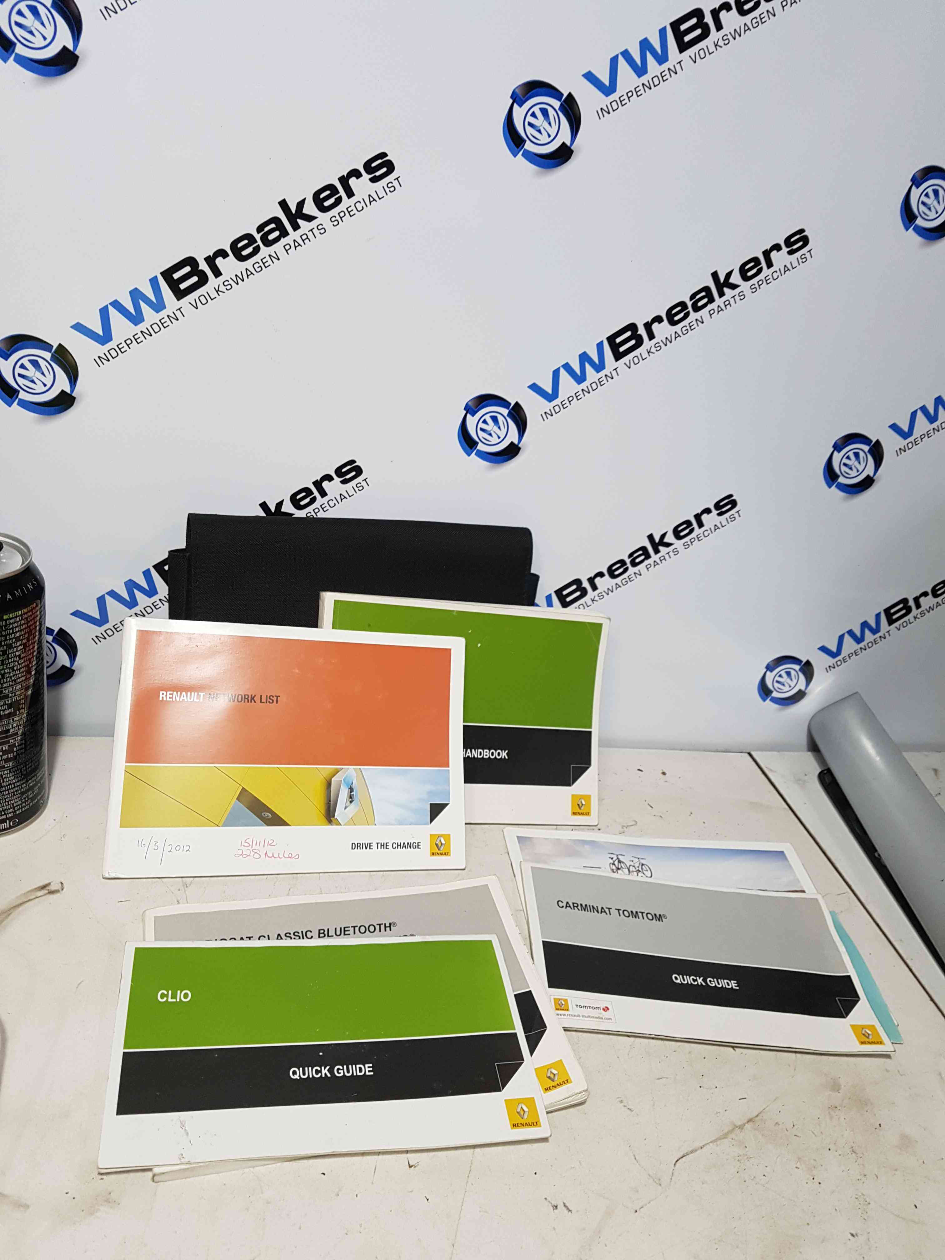 Thumb 7 Renault Clio MK3 2009-2012 Handbook Documents + Wallet