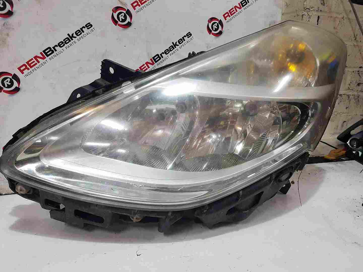 Renault Clio MK3 2009-2012 Passenger NSF Front Head Lamp Headlight Chrome Cloudy