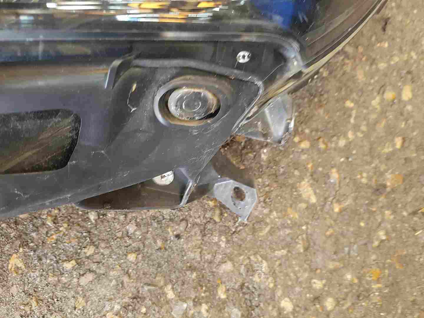 Thumb 3 Renault Clio MK3 2009-2012 Passenger NSF Front Headlight Black Backing Facelift