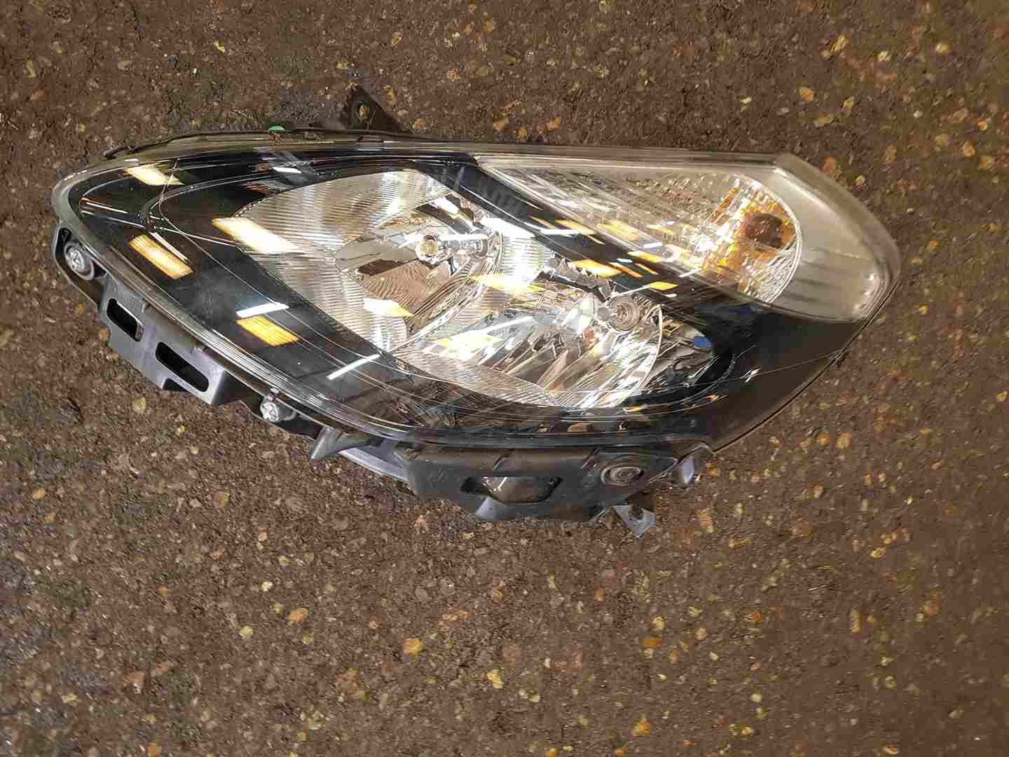 Thumb 4 Renault Clio MK3 2009-2012 Passenger NSF Front Headlight Black Backing Facelift