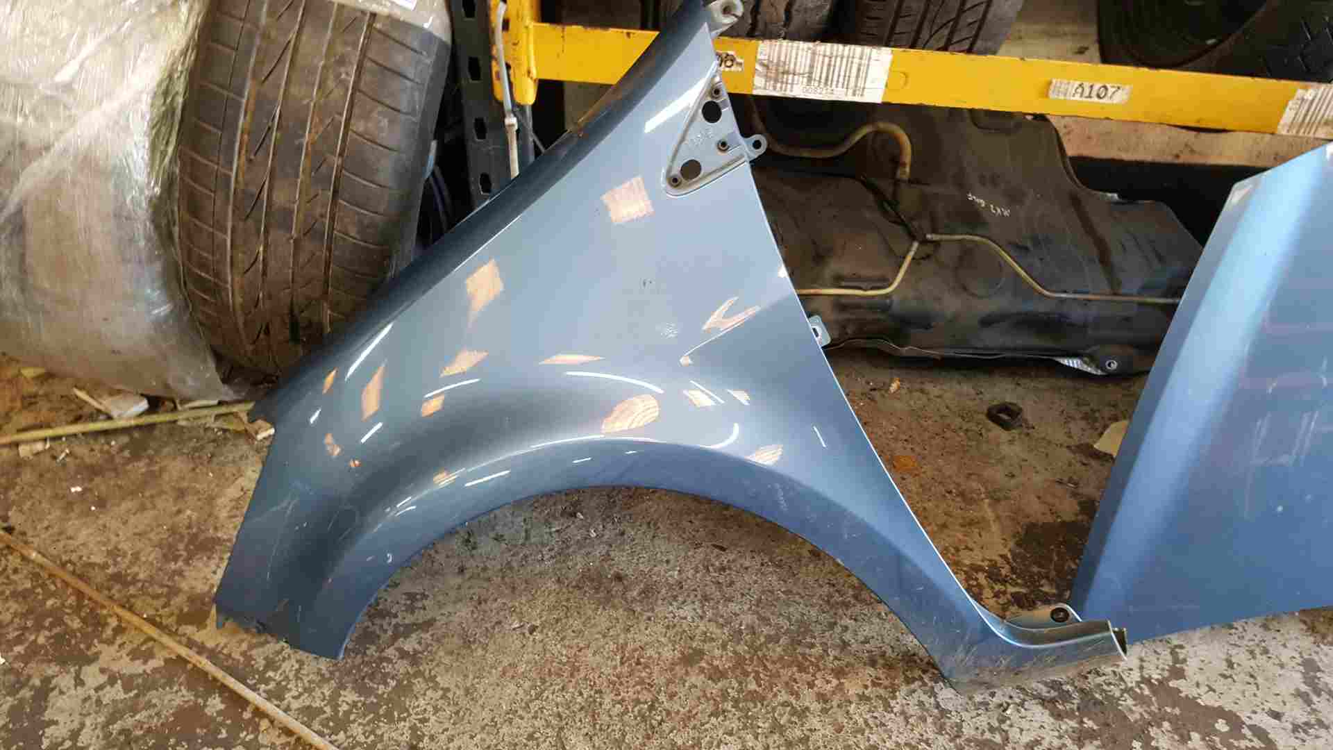 Thumb 3 Renault Clio MK3 2009-2012 Passenger Ns Wing Grey Ternl