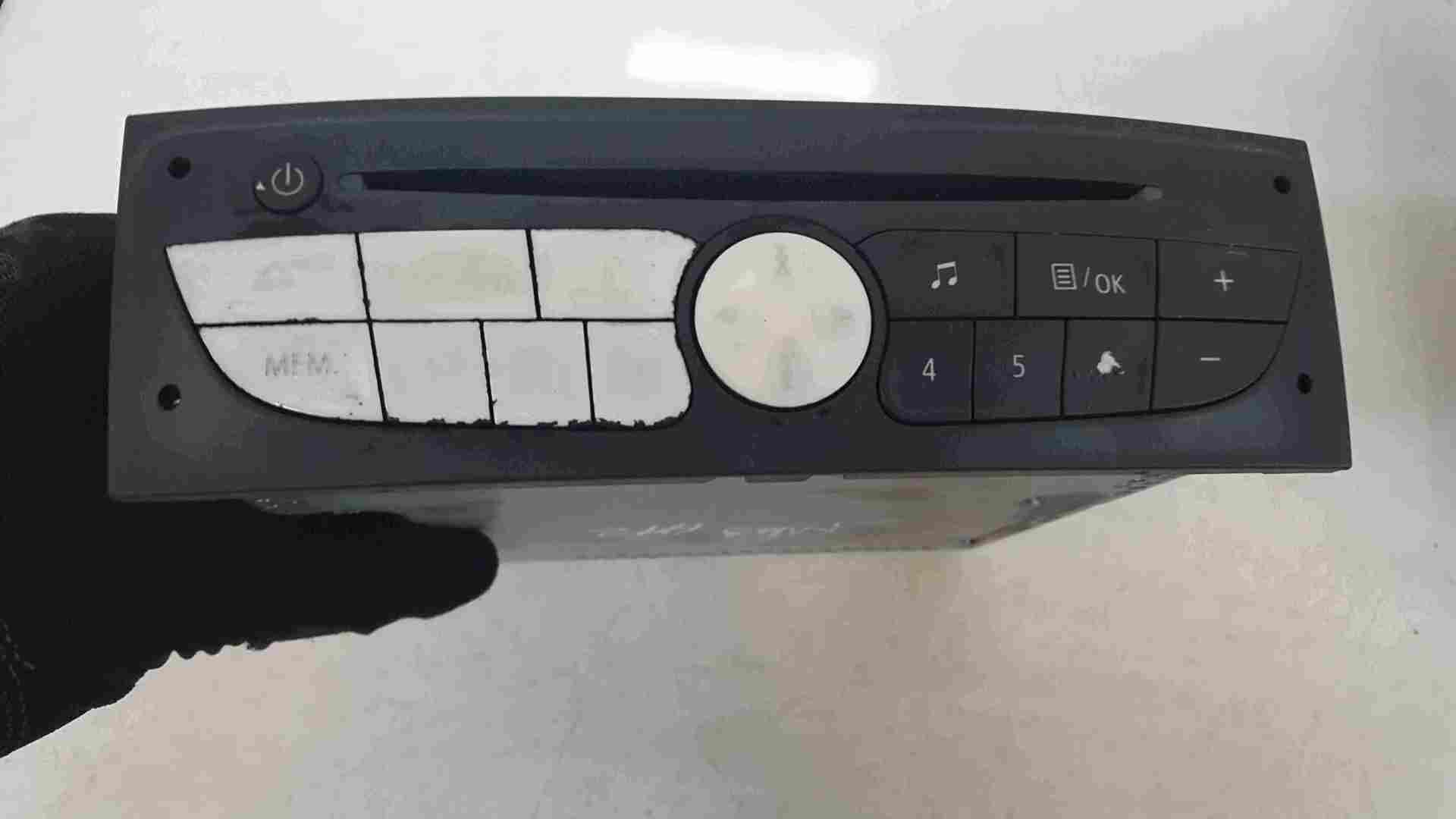 Thumb 3 Renault Clio MK3 2009-2012 Radio Cd Player + Code 281150038R