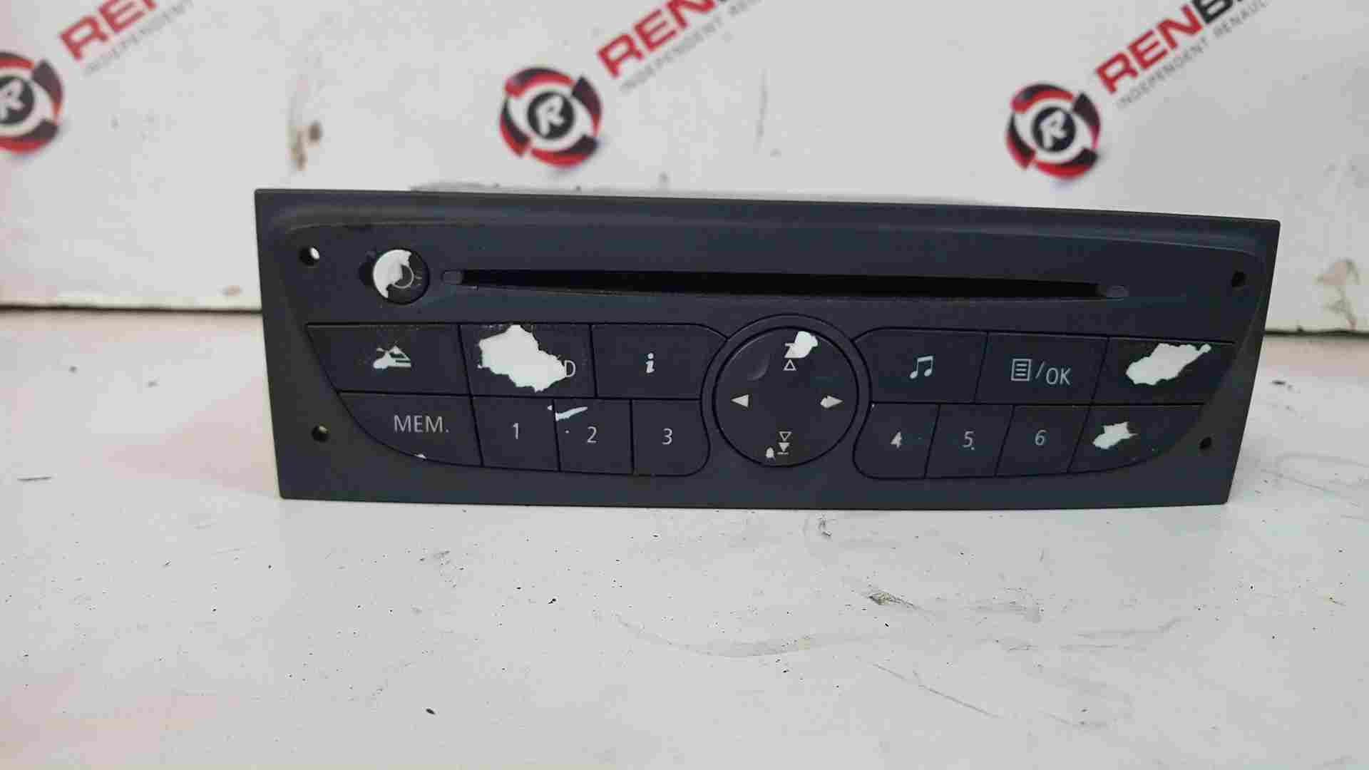 Renault Clio MK3 2009-2012 Radio Cd Player SAT Nav 281150038R