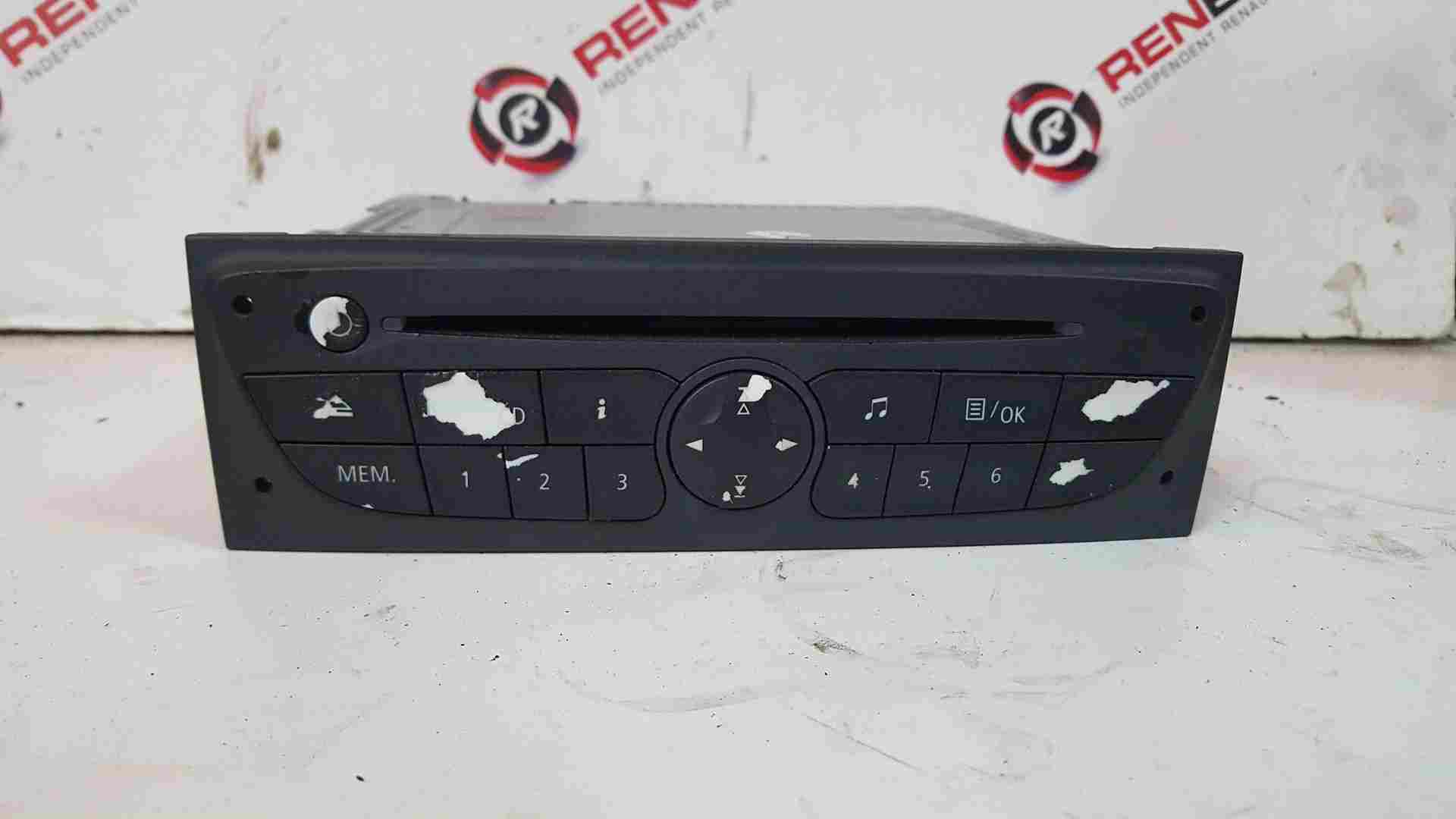 Thumb 4 Renault Clio MK3 2009-2012 Radio Cd Player SAT Nav 281150038R
