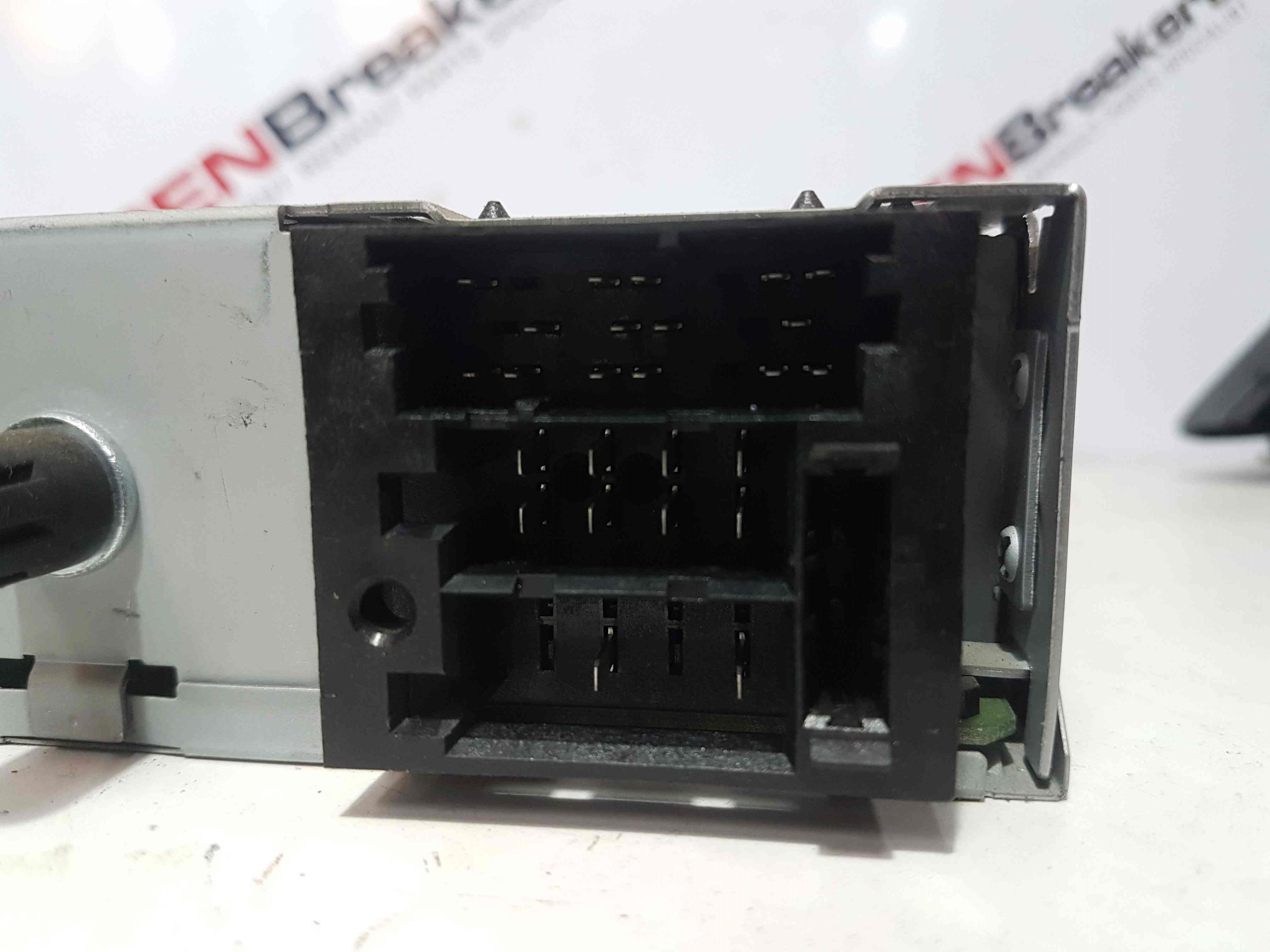 Thumb 7 Renault Clio MK3 2009-2012 Radio Stereo Cd Player + CODE 281150038R