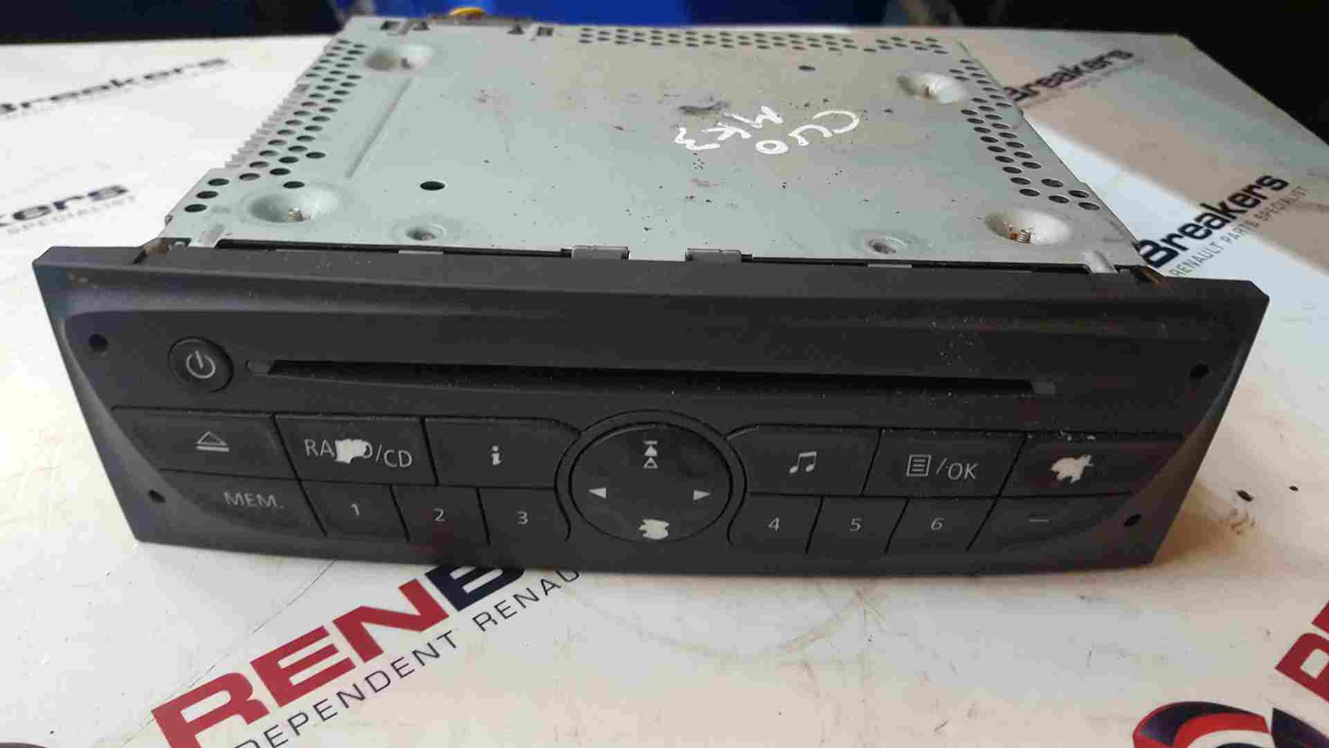 Thumb 5 Renault Clio MK3 2009-2012 Radio Stereo Cd Player + Code 281150038R