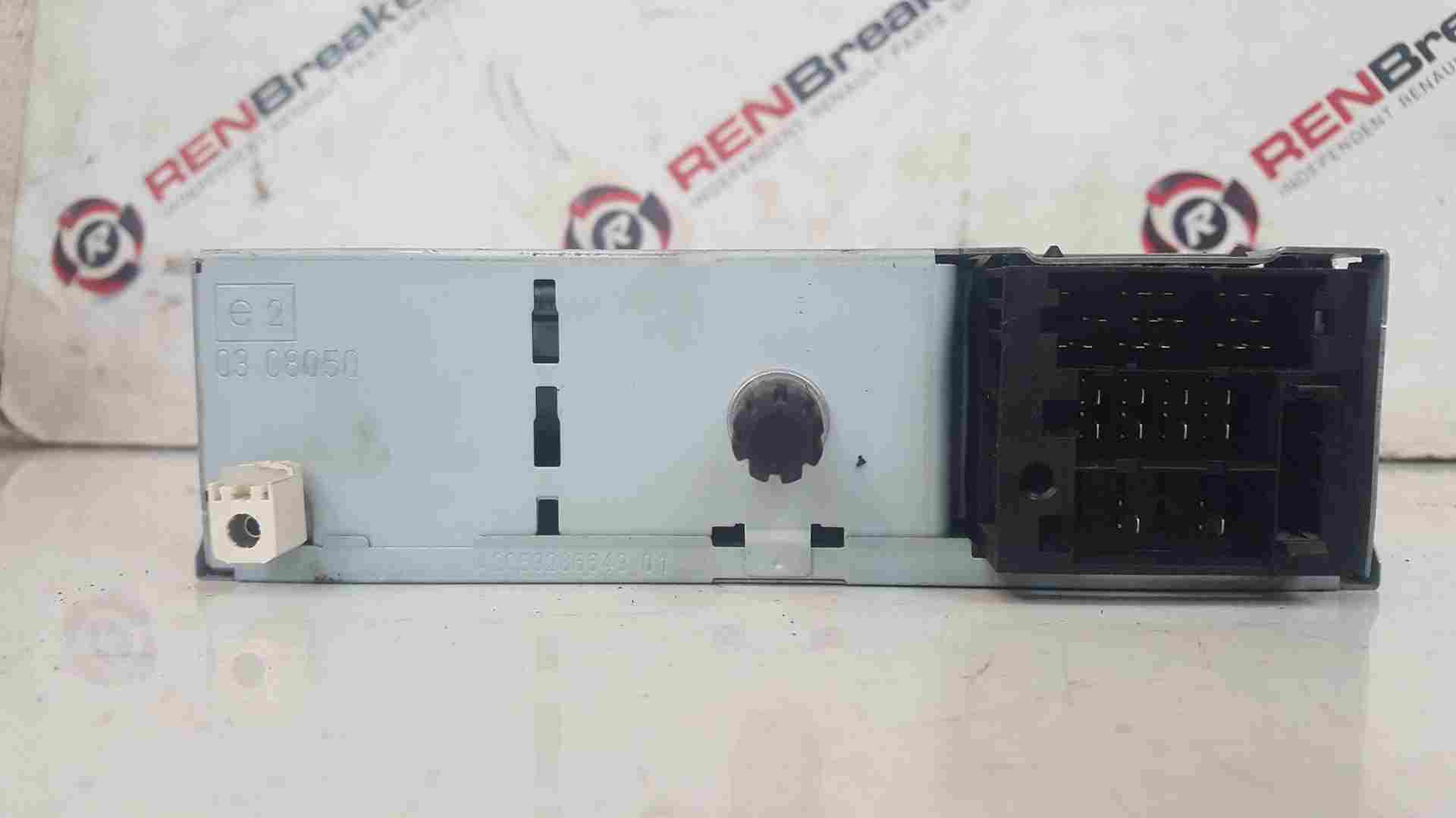 Thumb 3 Renault Clio MK3 2009-2012 Radio Stereo Cd Player 281150038R