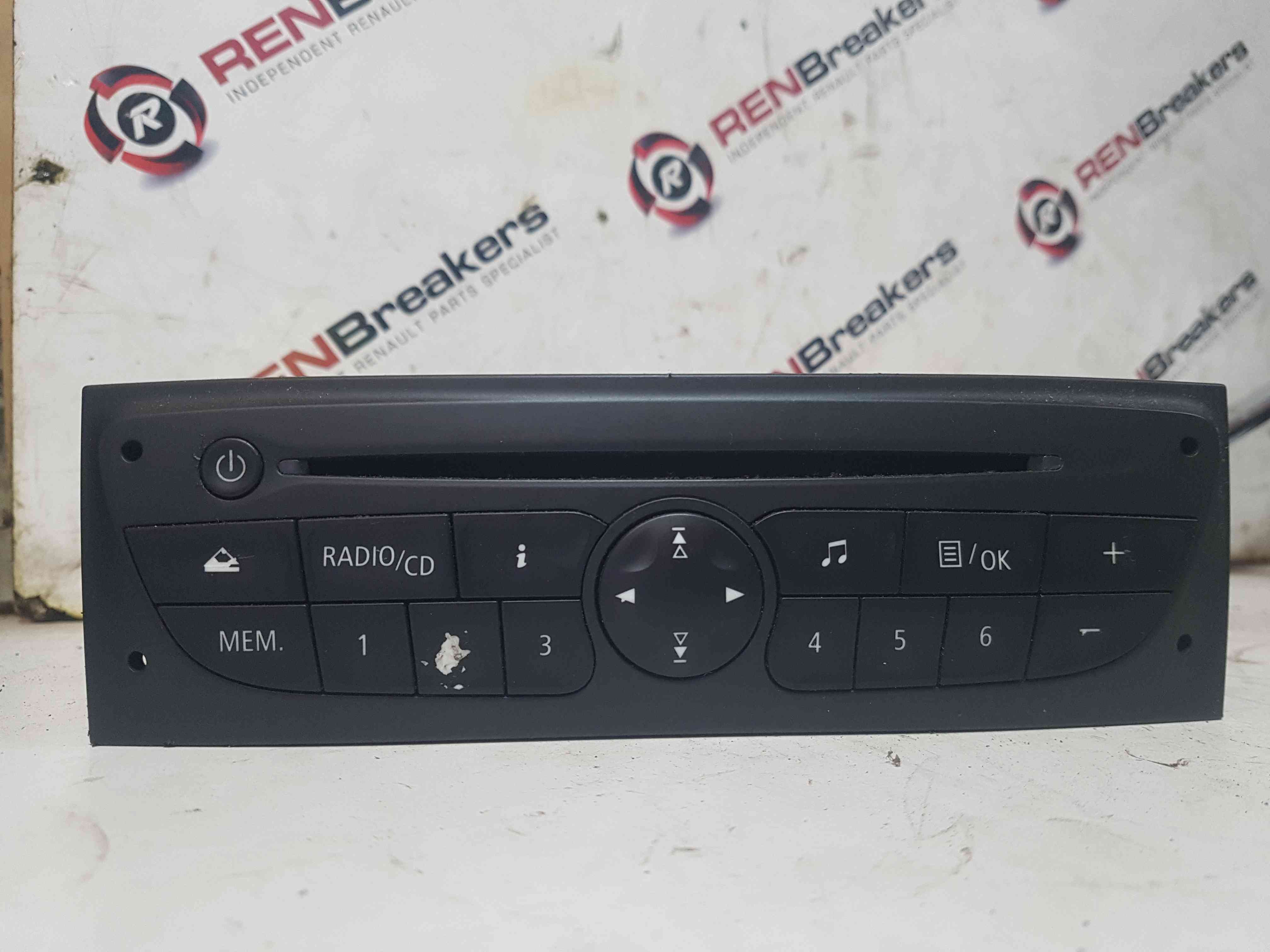 Thumb 2 Renault Clio MK3 2009-2012 Radio Stereo Cd Player 281150038R