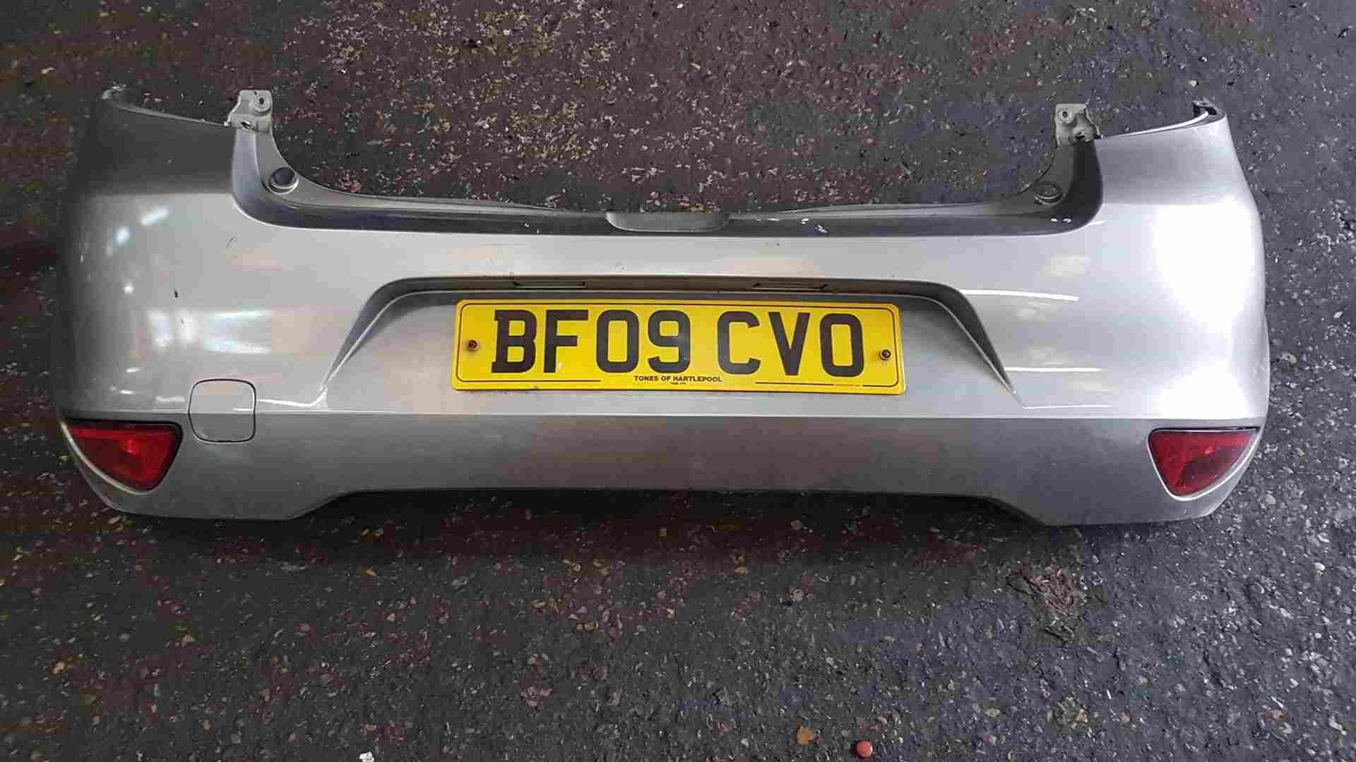 Thumb 7 Renault Clio MK3 2009-2012 Rear Bumper Beige Tehnk Damaged