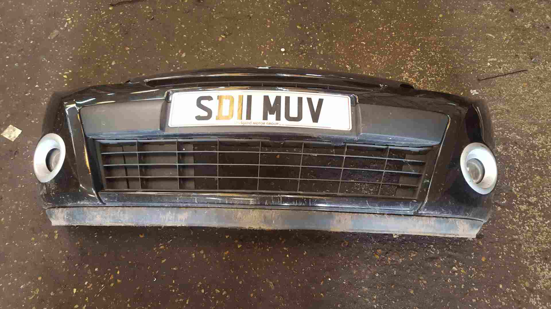 Renault Clio MK3 2009-2012 Front Bumper Black 676 Facelift 09-12