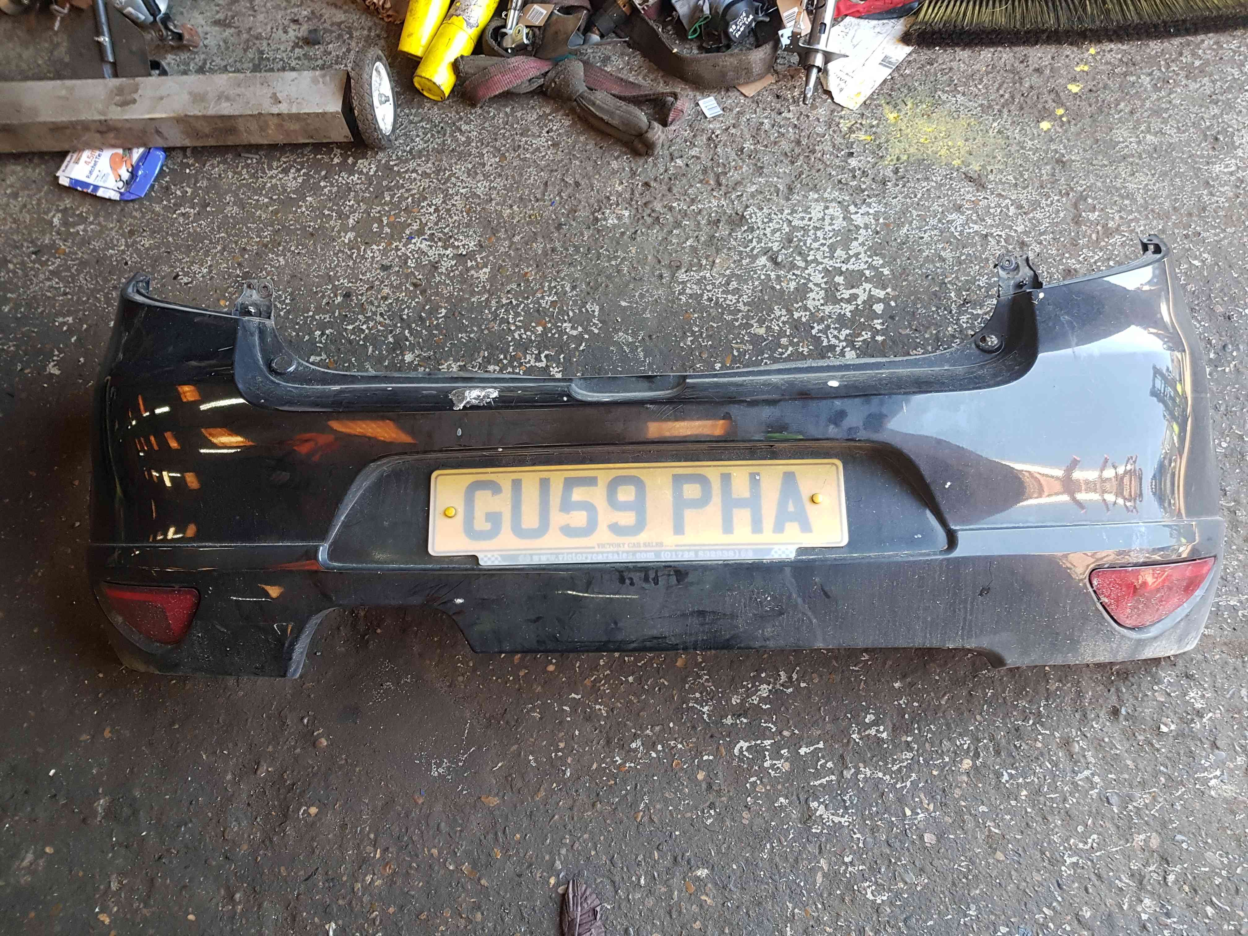 Thumb 2 Renault Clio MK3 2009-2012 Rear Bumper Black 676 Facelift