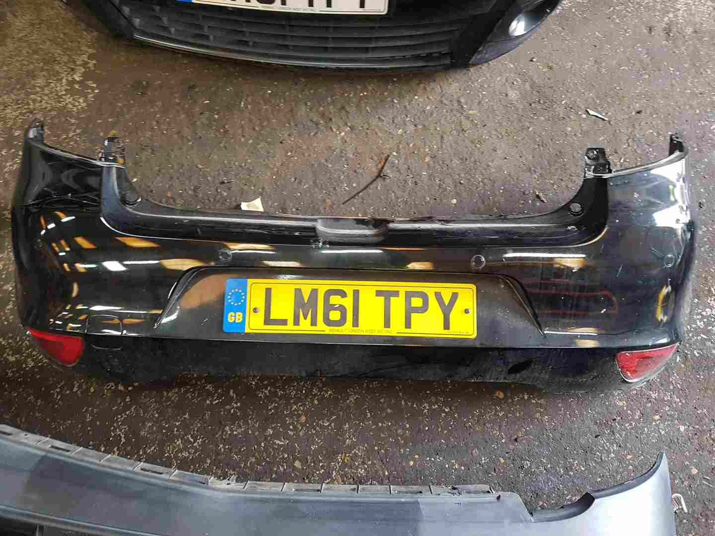 Thumb 6 Renault Clio MK3 2009-2012 Rear Bumper Black 676 Facelift reverse sensors