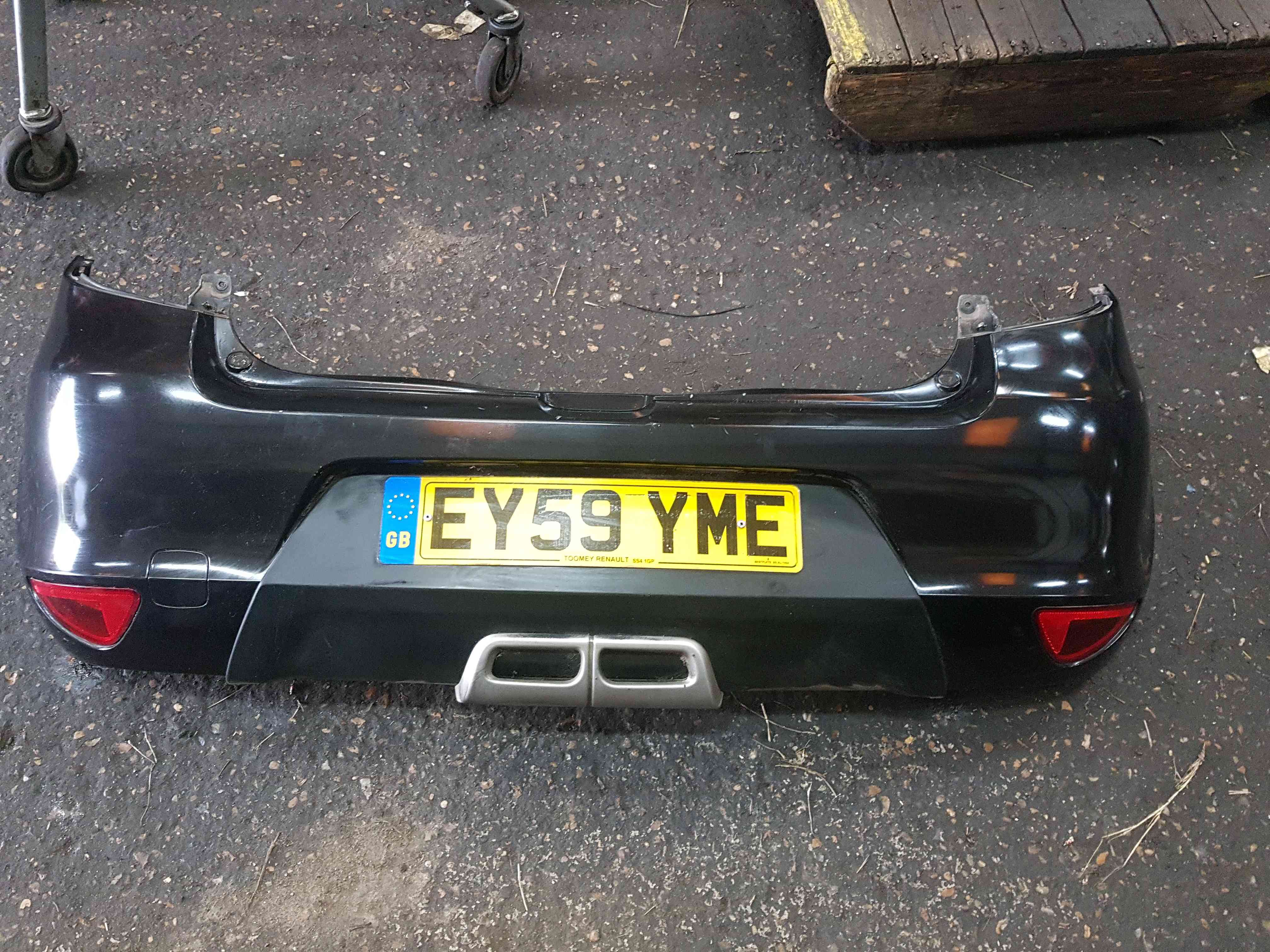 Thumb 2 Renault Clio MK3 2009-2012 Rear Bumper Black 676 World Series