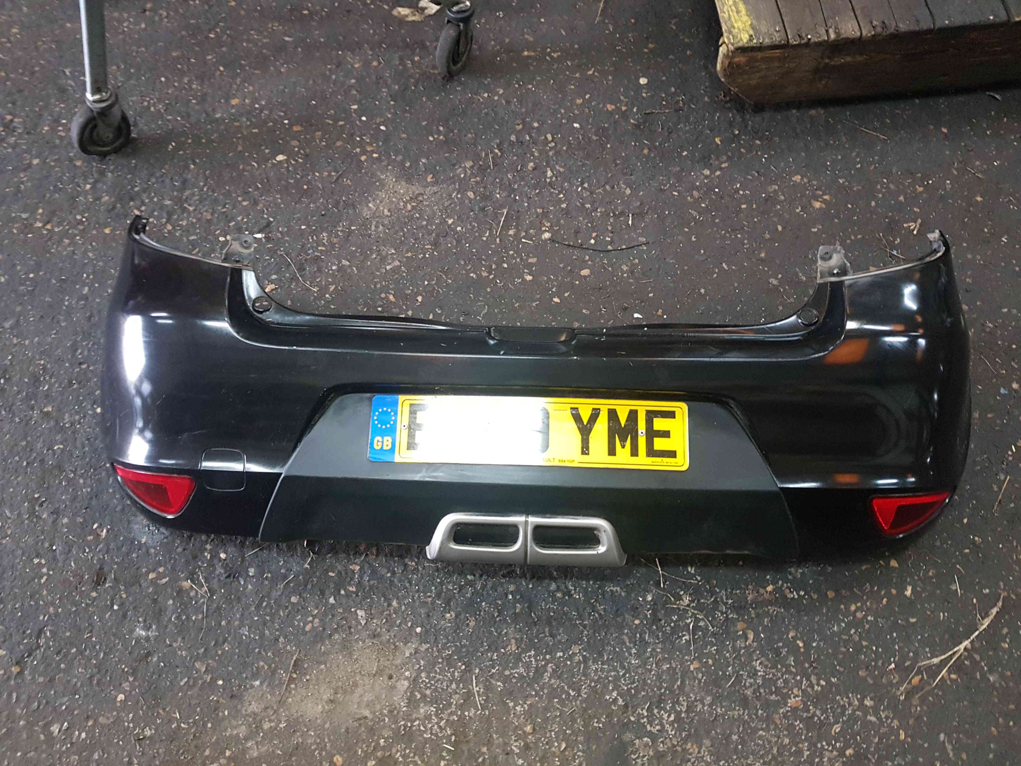 Thumb 3 Renault Clio MK3 2009-2012 Rear Bumper Black 676 World Series