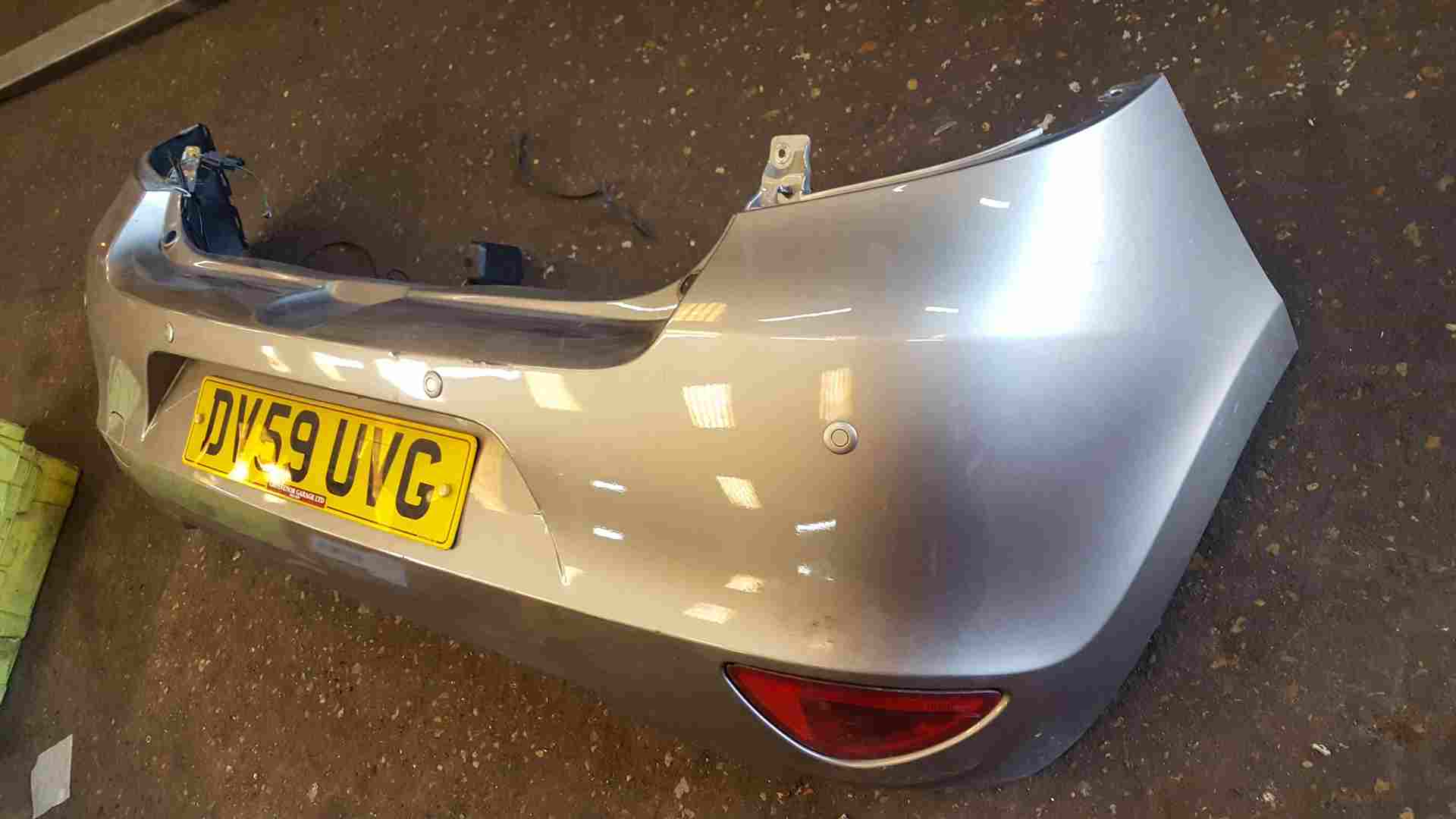 Thumb 8 Renault Clio MK3 2009-2012 Rear Bumper Silver Tehnk Beige Cender Reverse Sensors