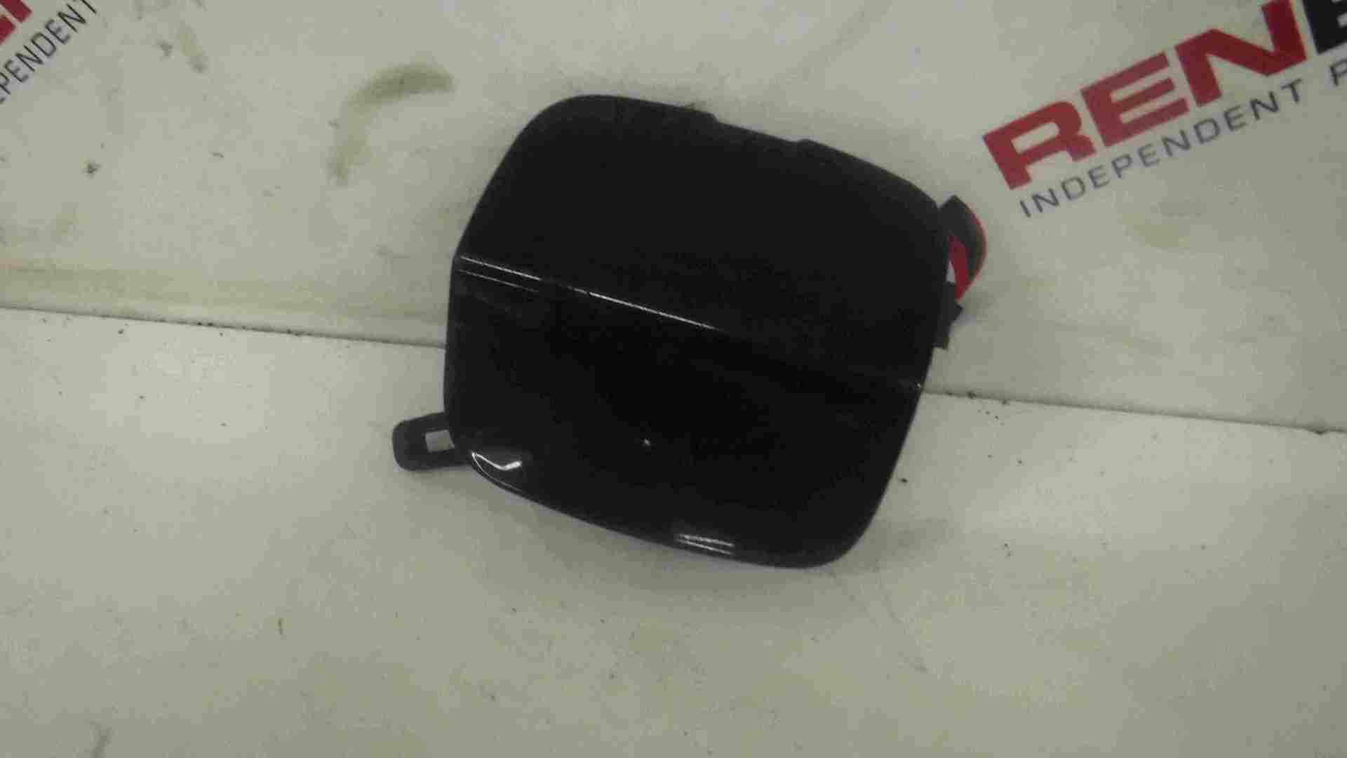 Renault Clio MK3 2009-2012 Rear Bumper Towing EYE Cover Black tegne