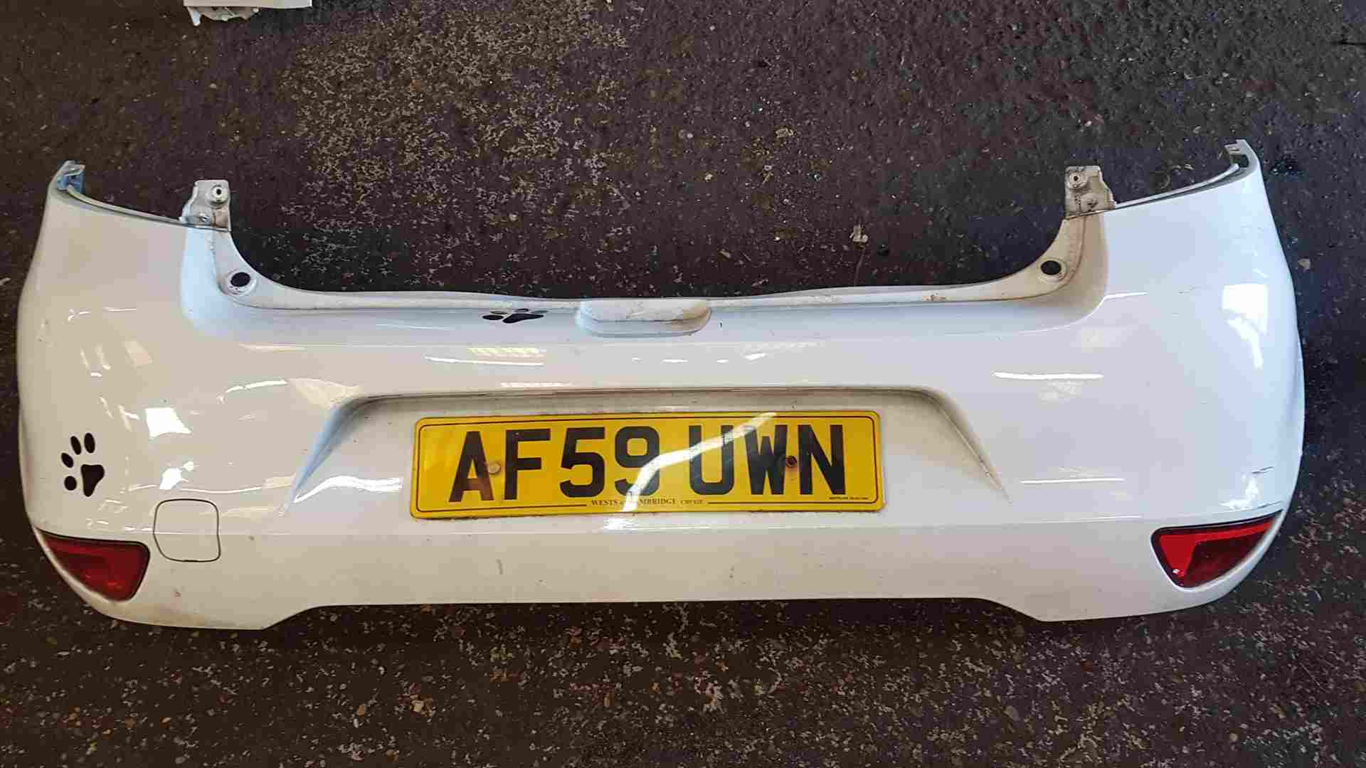 Renault Clio MK3 2009-2012 Rear Bumper White Ov369 Facelift
