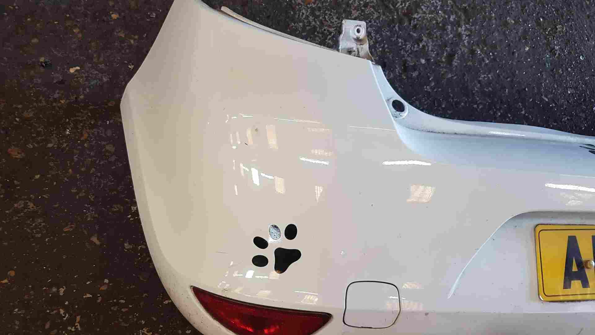 Thumb 3 Renault Clio MK3 2009-2012 Rear Bumper White Ov369 Facelift