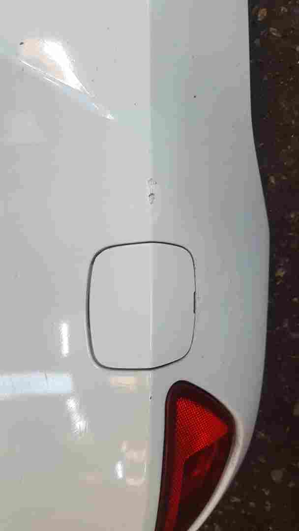 Thumb 5 Renault Clio MK3 2009-2012 Rear Bumper White Ov369 Facelift Ov369 PH2 PHASE 2