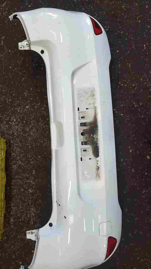 Thumb 6 Renault Clio MK3 2009-2012 Rear Bumper White Ov369 Facelift Ov369 PH2 PHASE 2