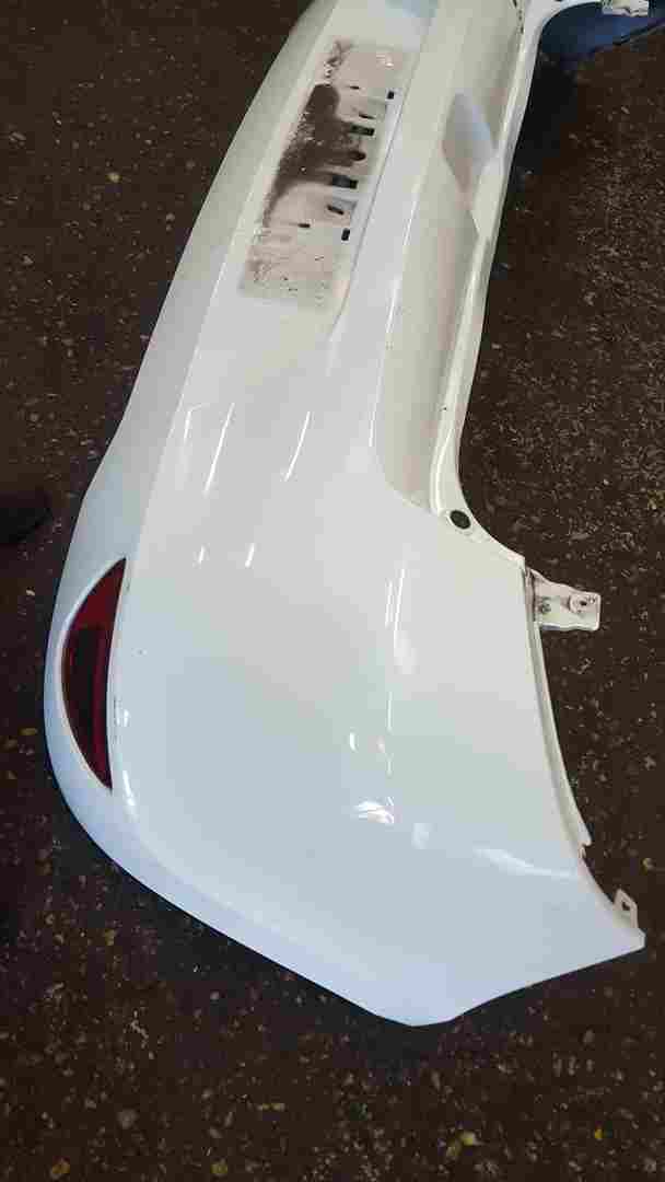 Thumb 10 Renault Clio MK3 2009-2012 Rear Bumper White Ov369 Facelift Ov369 PH2 PHASE 2
