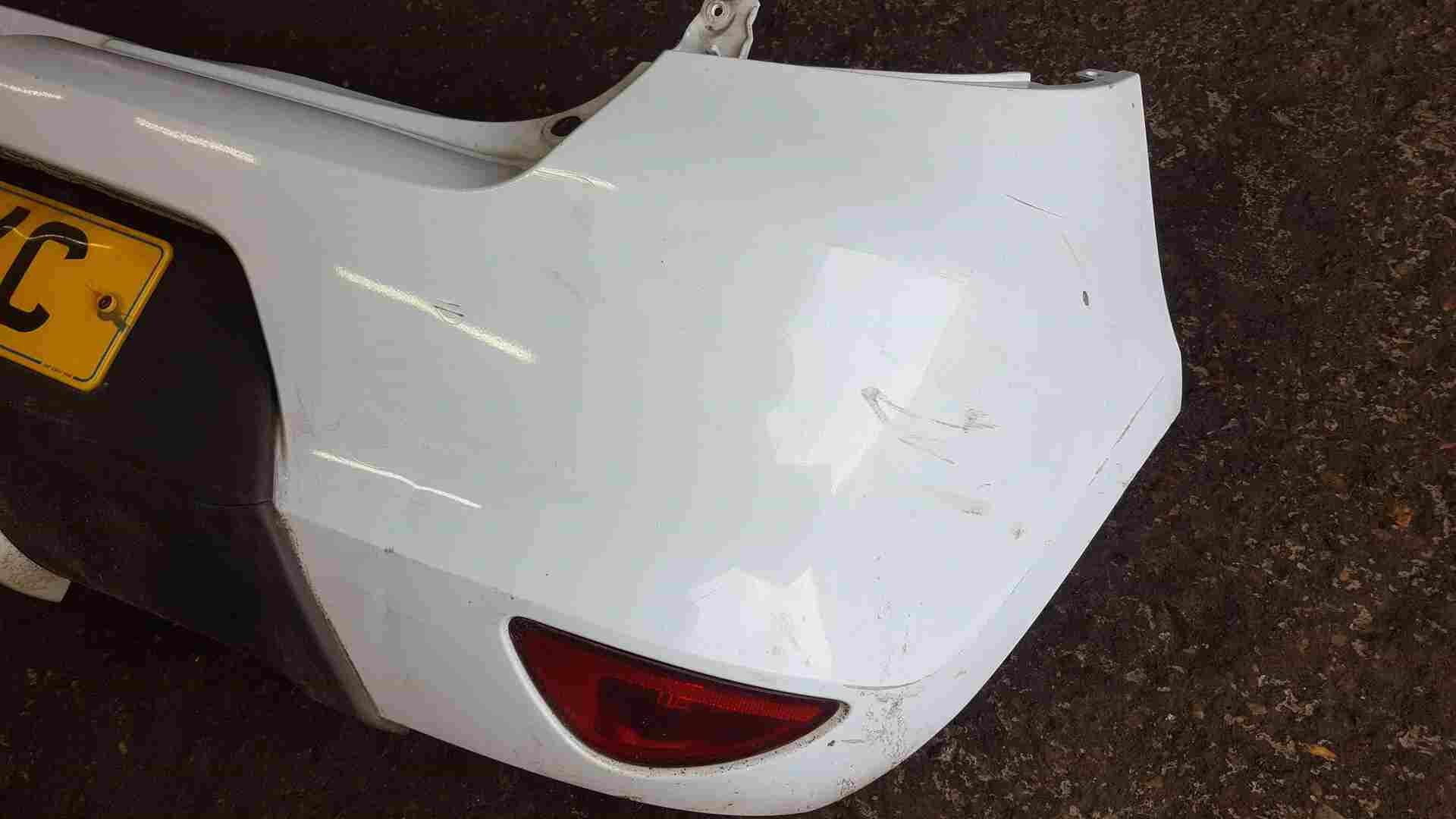 Thumb 7 Renault Clio MK3 2009-2012 Rear Bumper White Ov369 Facelift PH2 World Series