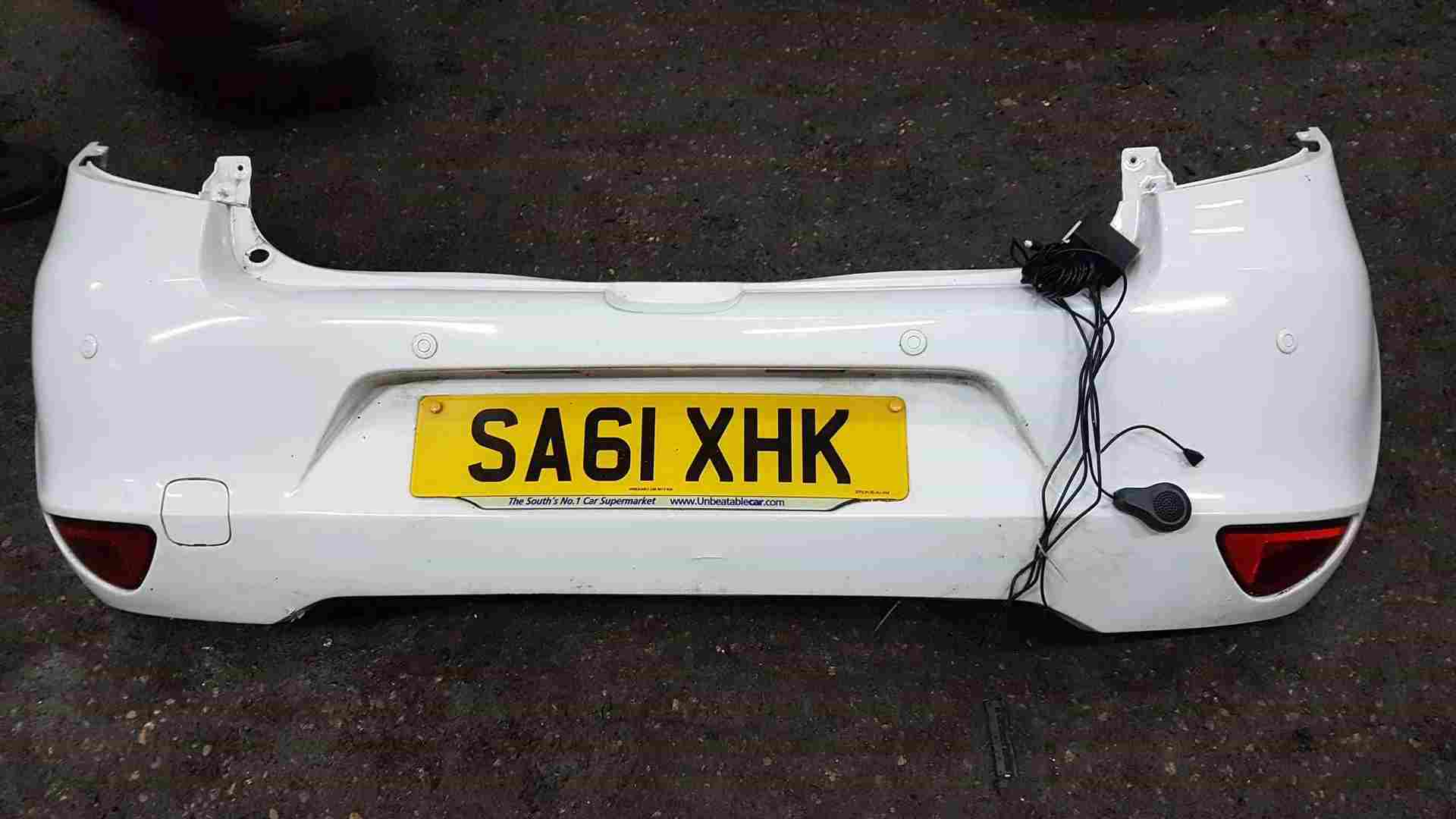 Thumb 5 Renault Clio MK3 2009-2012 Rear Bumper White Ov369 Facelift Reverse Sensors