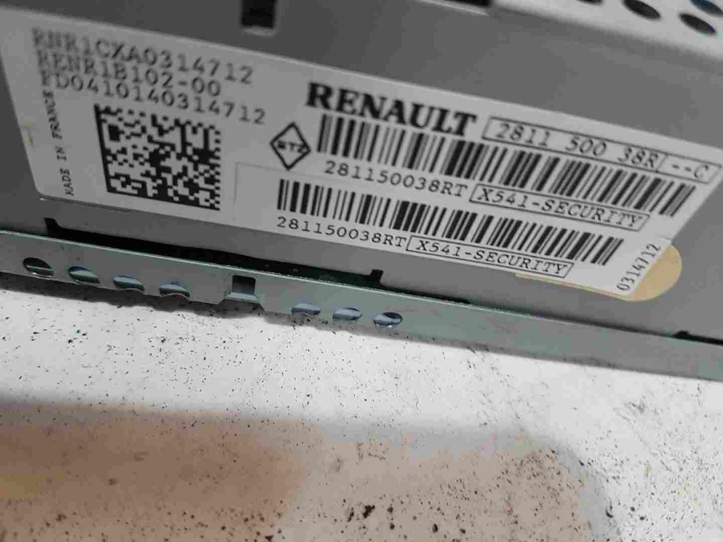 Thumb 3 Renault Clio MK3 2009-2012 SAT Nav Radio Stereo Cd Player + Code 281150038R