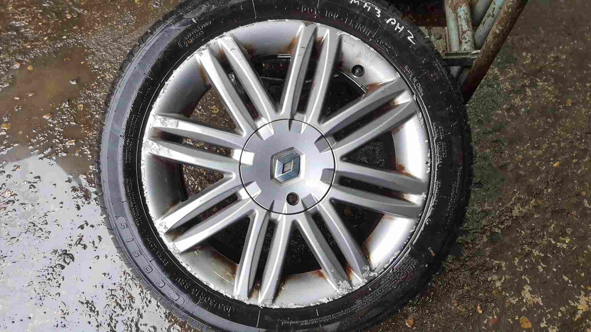 Thumb 3 Renault Clio MK3 2009-2012 Solonia Alloy Wheel + Tyre 195 50 16 6Mm Tread 3/5