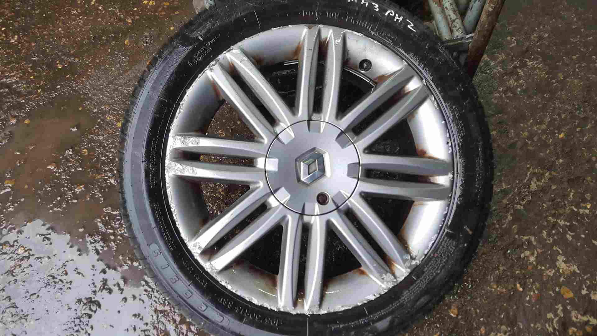 Thumb 6 Renault Clio MK3 2009-2012 Solonia Alloy Wheel + Tyre 195 50 16 6Mm Tread 3/5