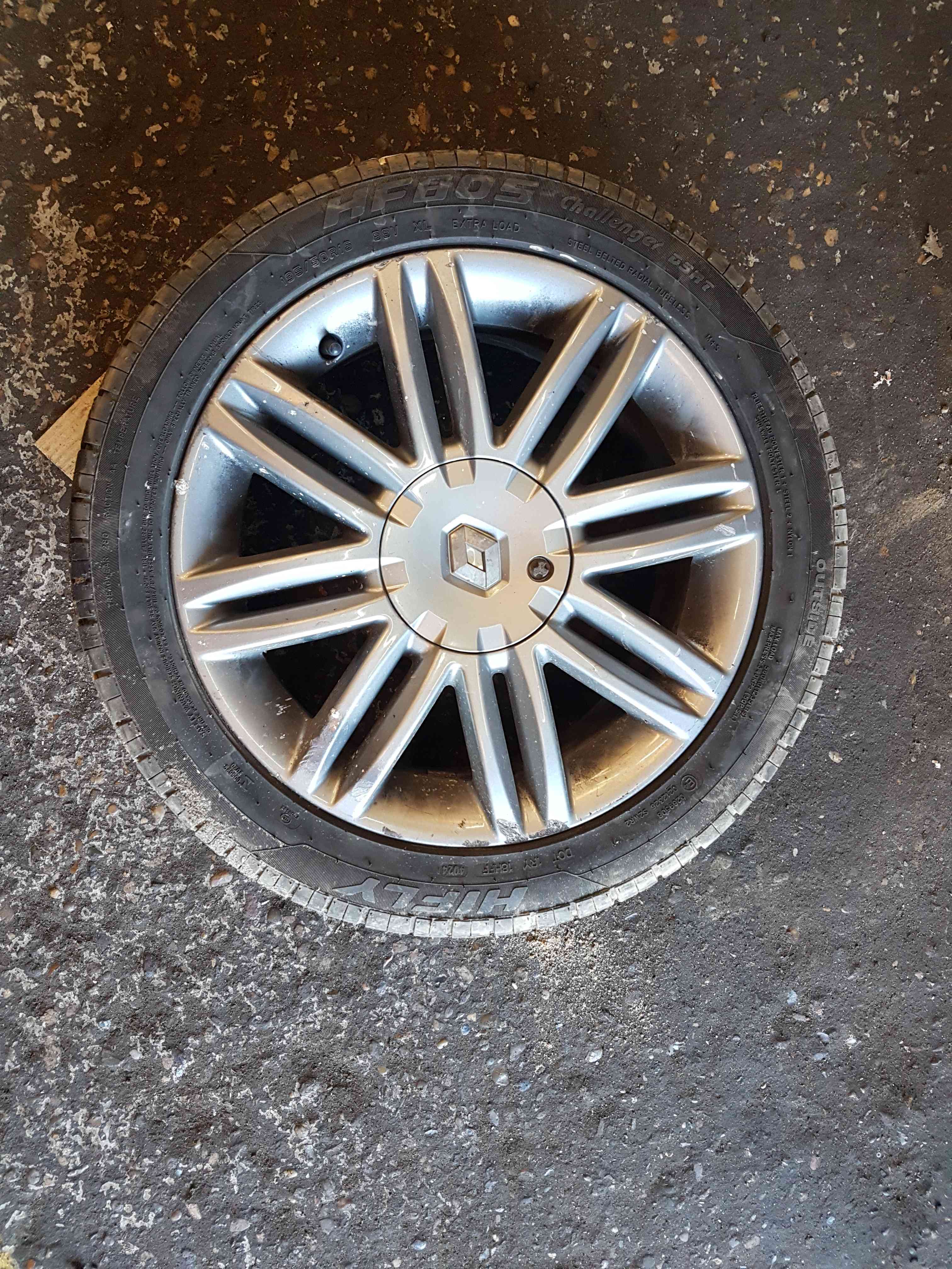 Thumb 11 Renault Clio MK3 2009-2012 Solonia Alloy Wheel + Tyre 195 50 16 6Mm Tread 3/5