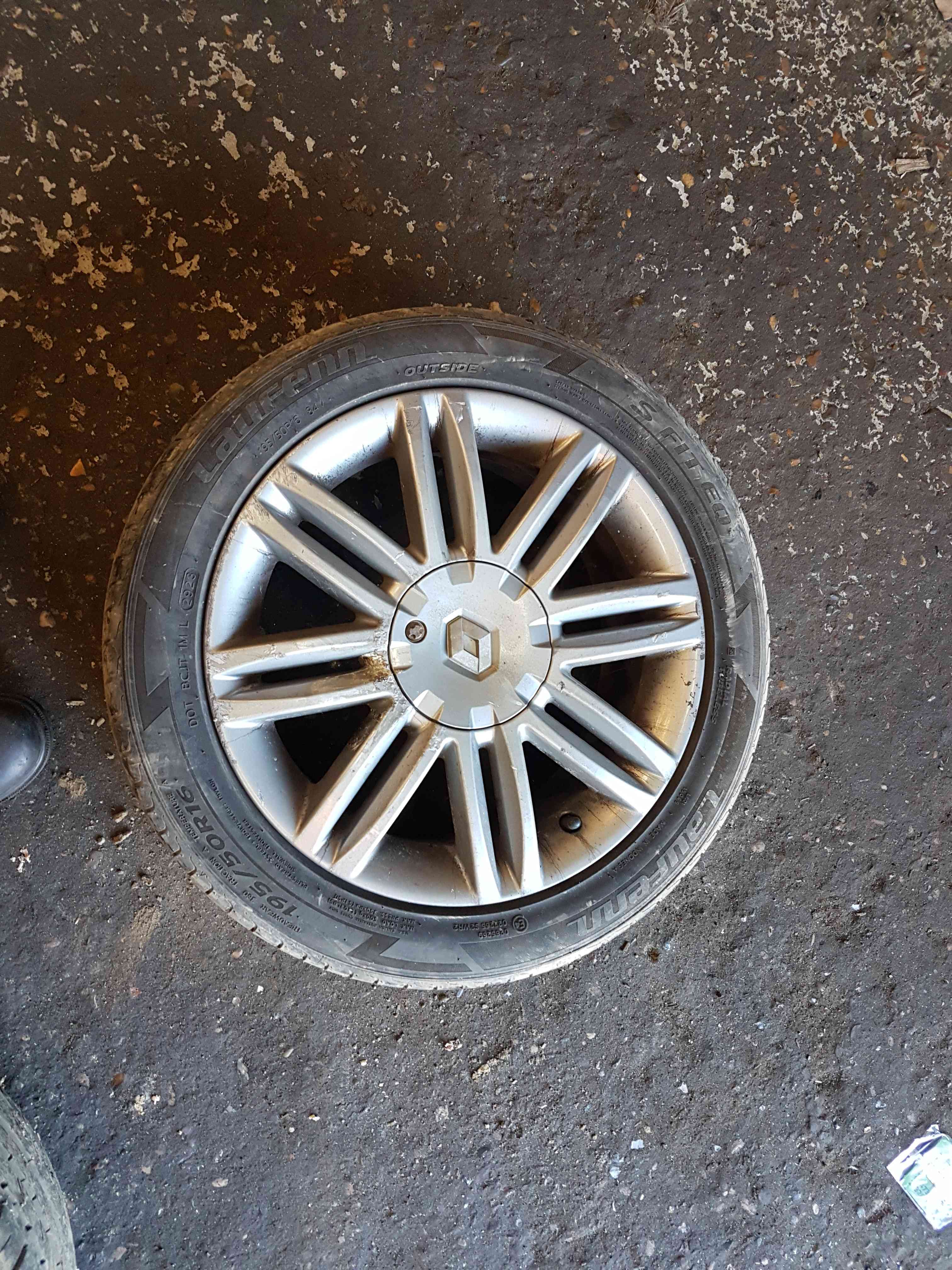 Thumb 5 Renault Clio MK3 2009-2012 Solonia Alloy Wheel + Tyre 195 50 16 6Mm Tread 3/5