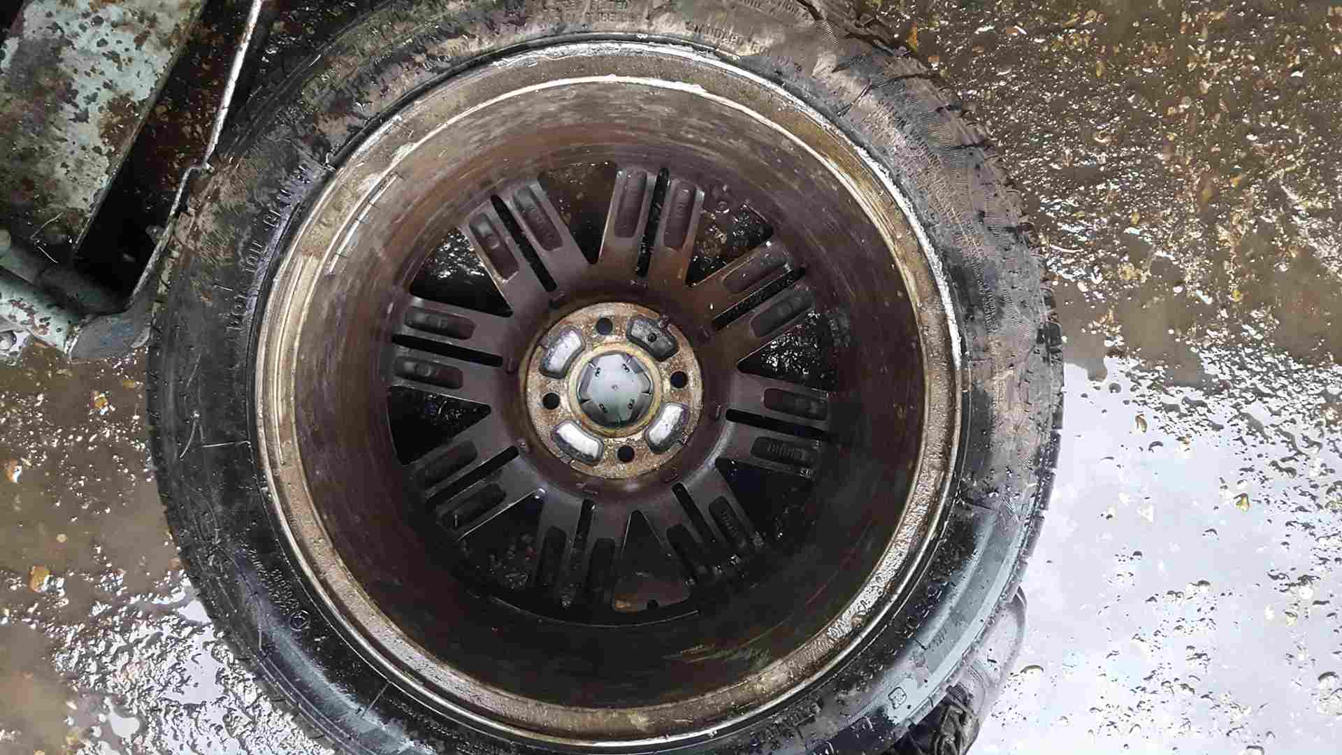 Thumb 2 Renault Clio MK3 2009-2012 Solonia Alloy Wheel + Tyre 195 50 16 6Mm Tread 3/5