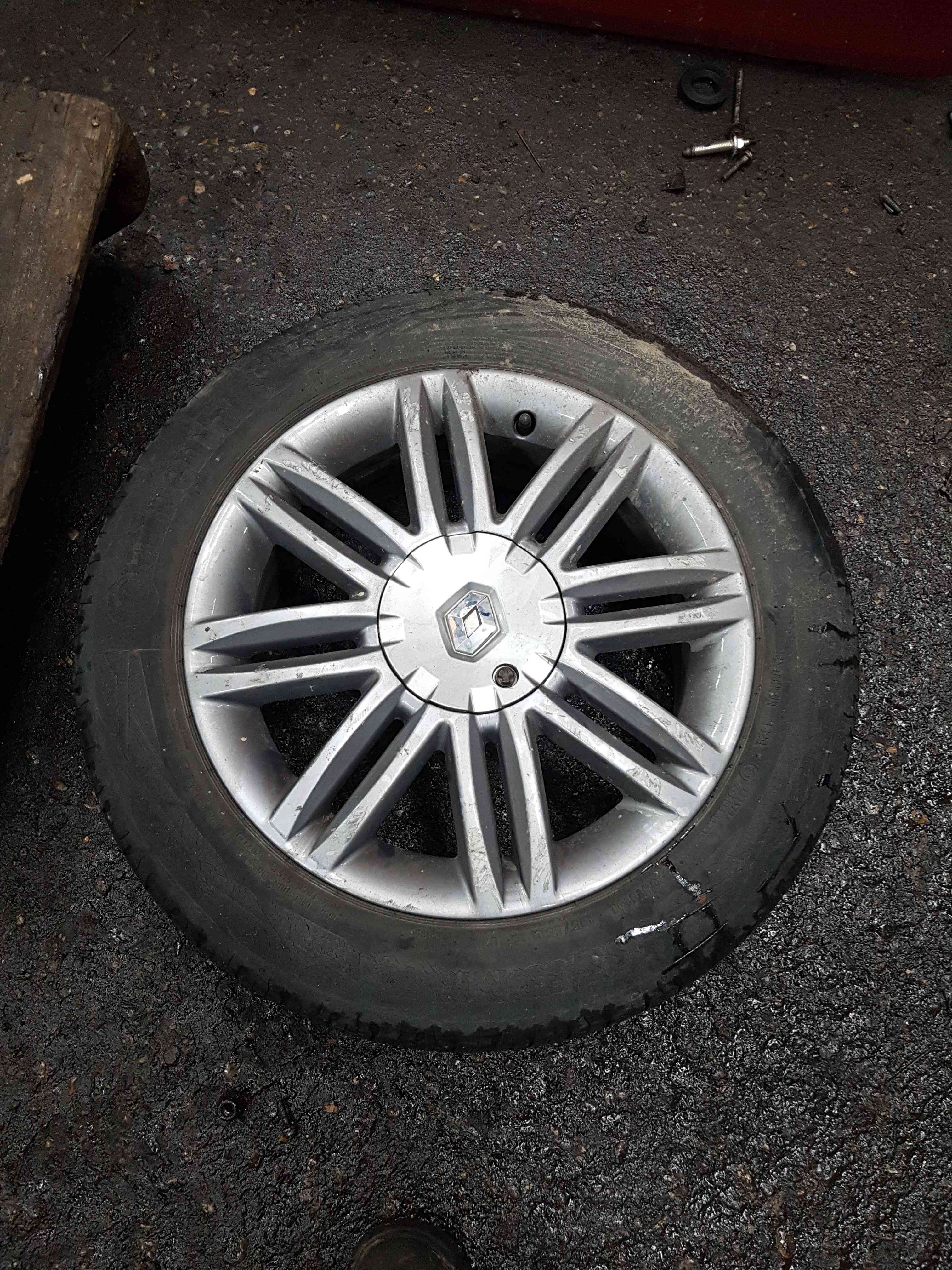 Thumb 6 Renault Clio MK3 2009-2012 Solonia Alloy Wheel + Tyre 195 55 16 6Mm Tread 3/5