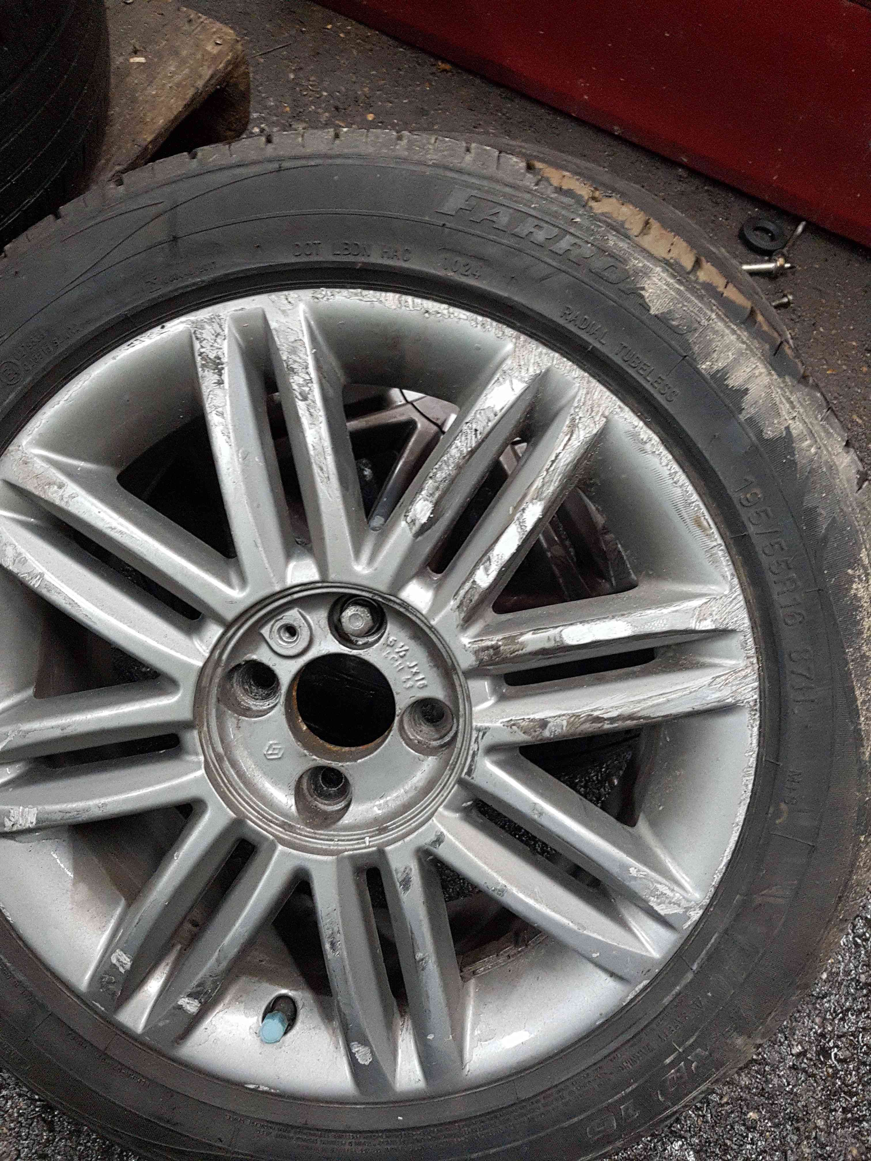 Thumb 3 Renault Clio MK3 2009-2012 Solonia Alloy Wheel + Tyre 195 55 16 Tread 3/5 7mm