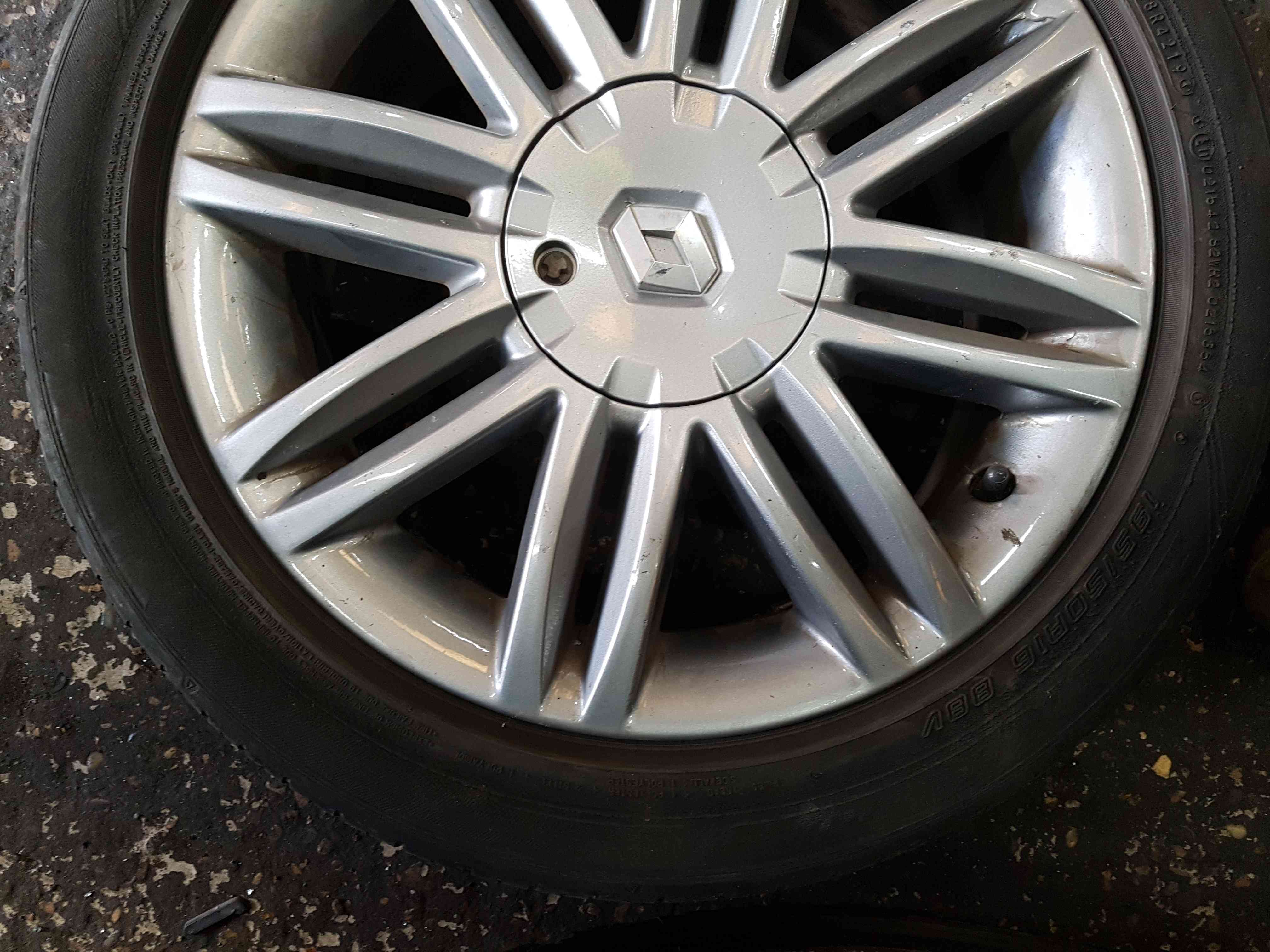 Thumb 5 Renault Clio MK3 2009-2012 Solonia Alloy Wheel 16Inch 3/5 8200899145 anthracite 