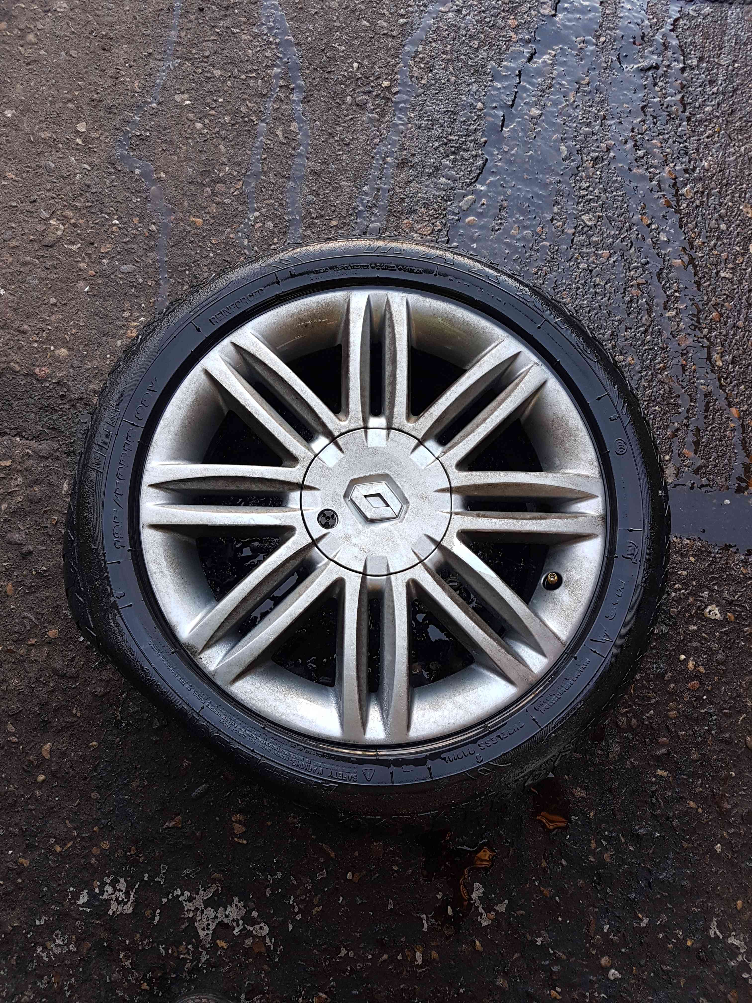 Thumb 3 Renault Clio MK3 2009-2012 Solonia Alloy Wheel 16inch 4/5