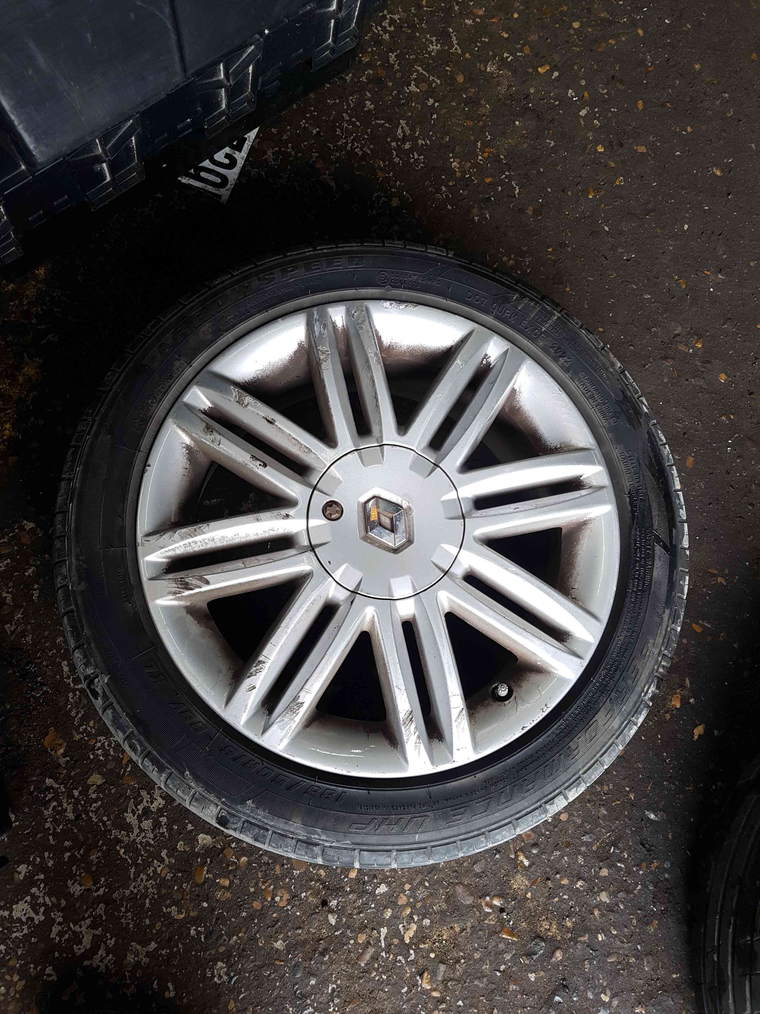 Thumb 2 Renault Clio MK3 2009-2012 Solonia Alloy Wheel 16inch 3/5