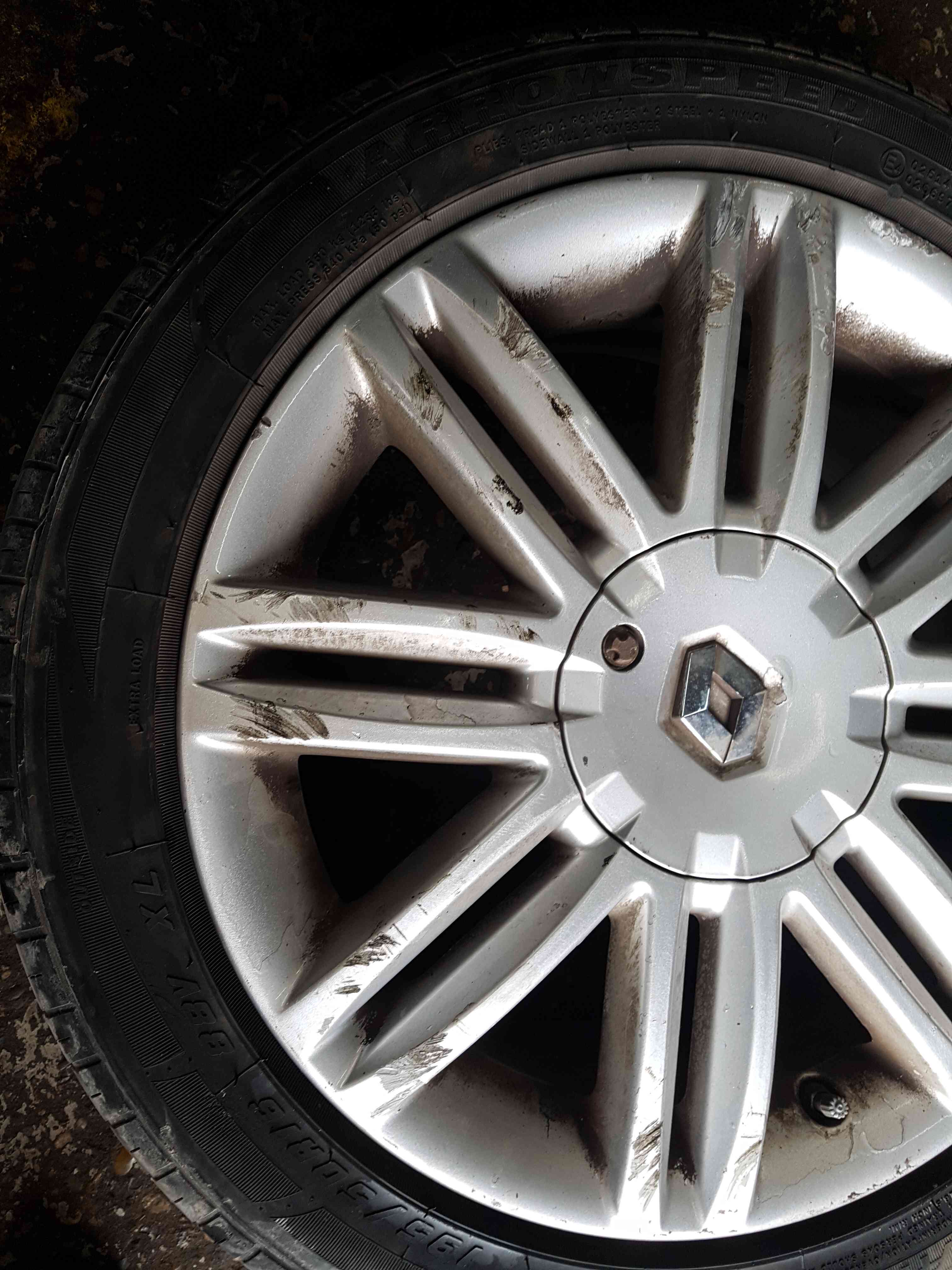 Thumb 3 Renault Clio MK3 2009-2012 Solonia Alloy Wheel 16inch 3/5