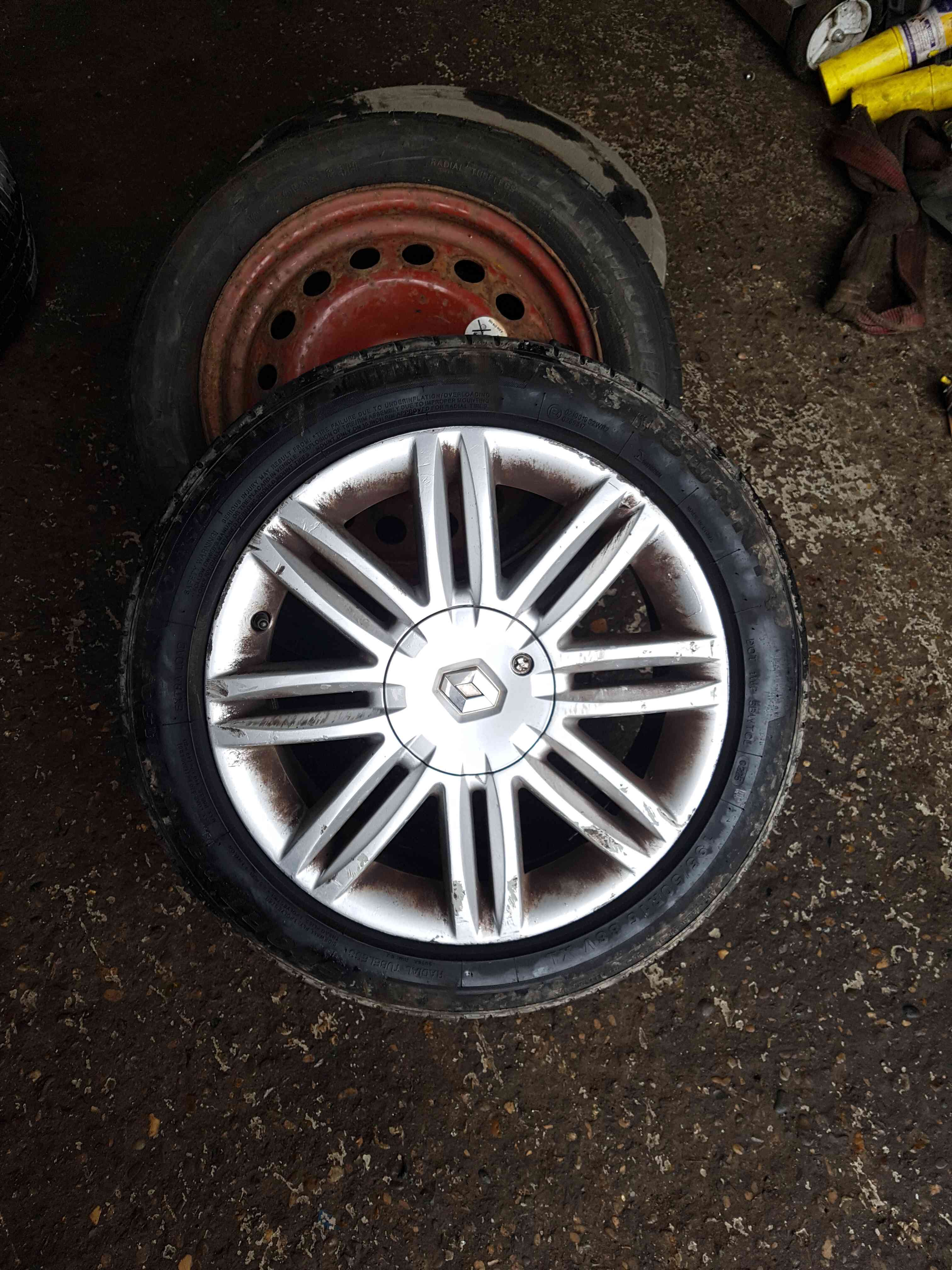 Thumb 5 Renault Clio MK3 2009-2012 Solonia Alloy Wheel 16inch 3/5 6mm