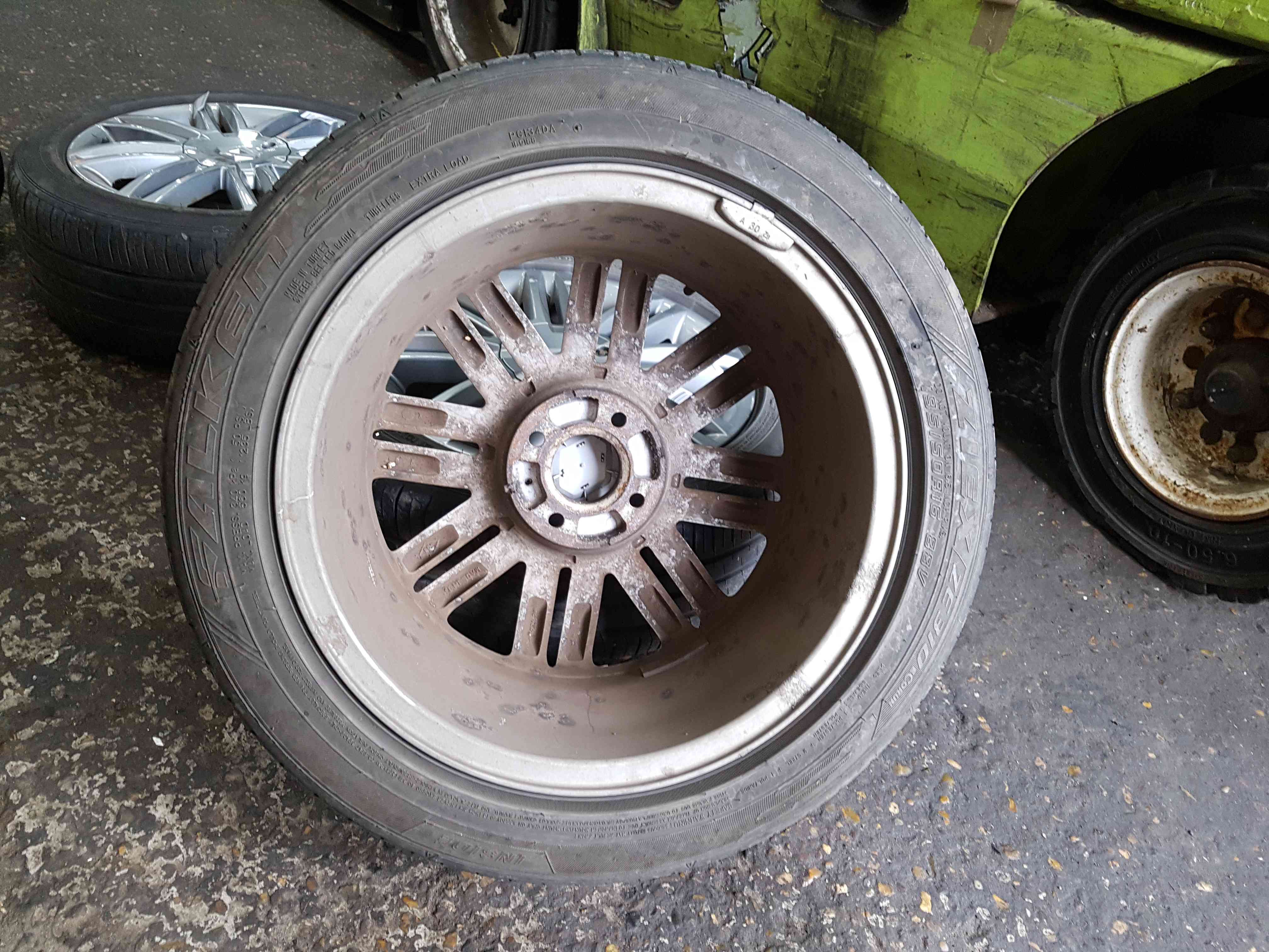 Thumb 7 Renault Clio MK3 2009-2012 Solonia Alloy Wheel 3/5 8200899145 Anthracite 