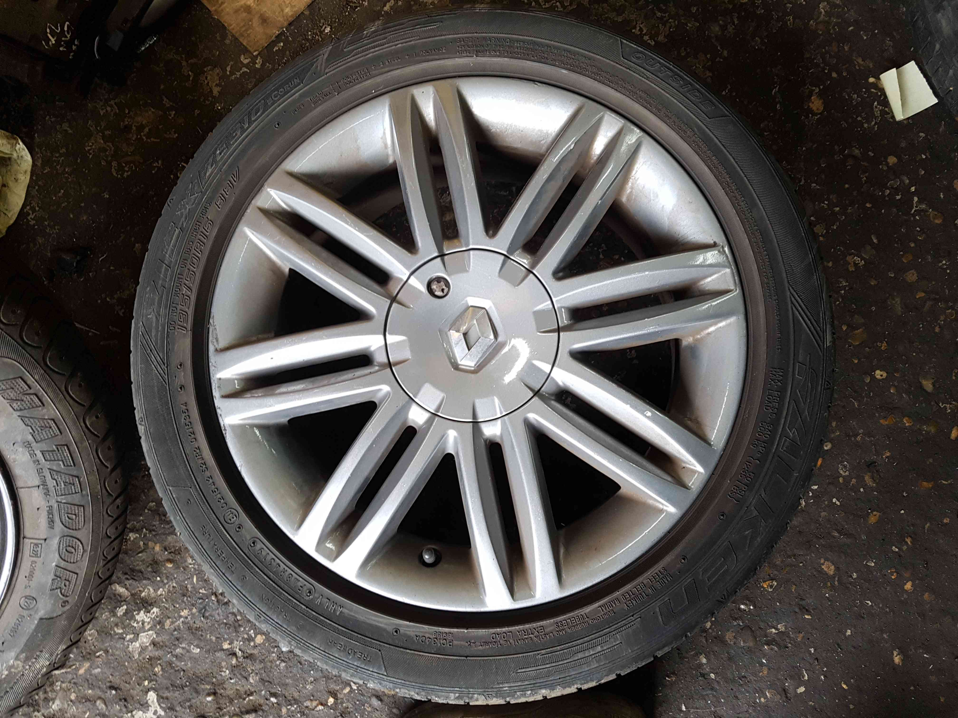 Thumb 8 Renault Clio MK3 2009-2012 Solonia Alloy Wheel 3/5 8200899145 Anthracite 