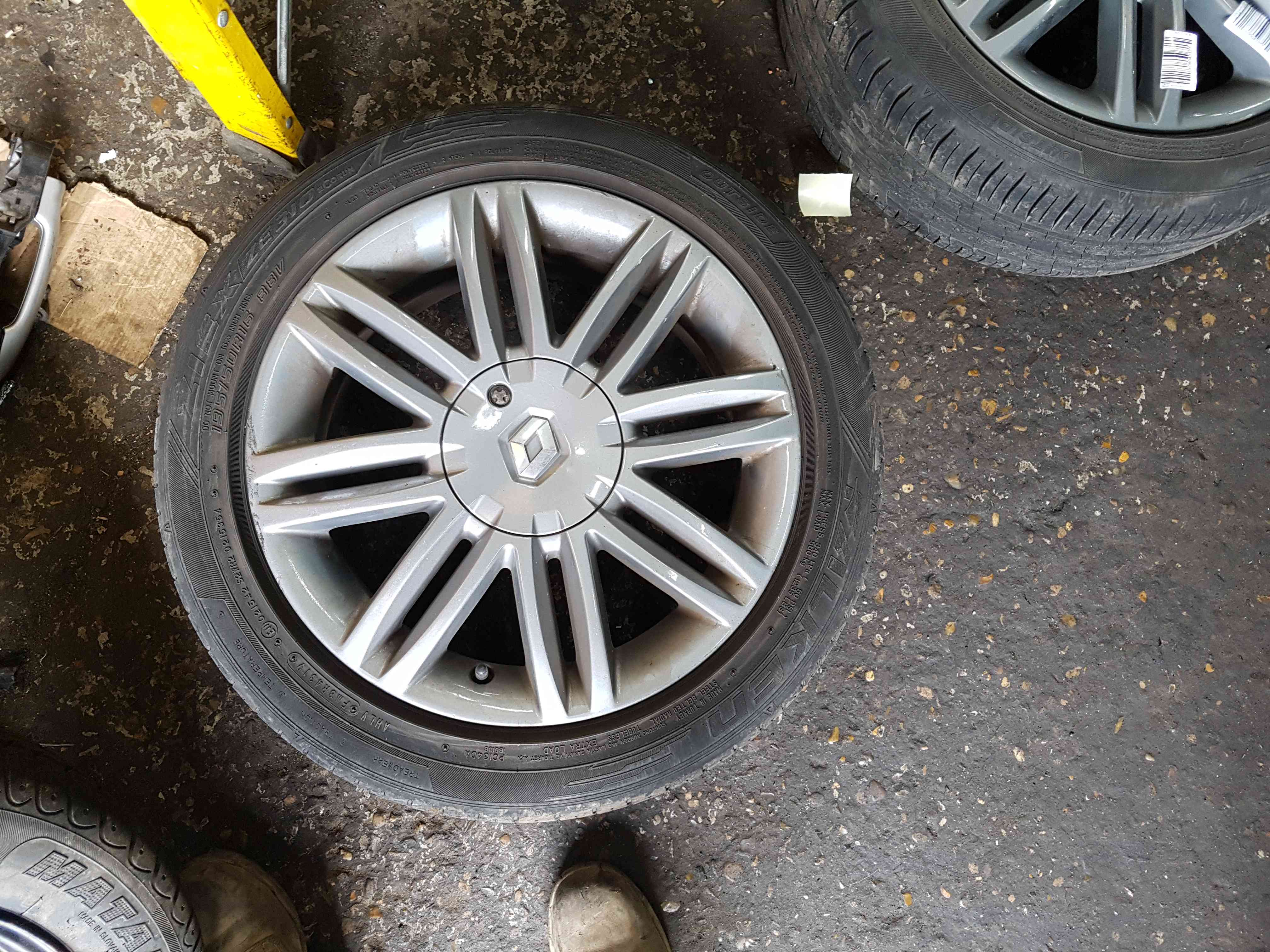 Renault Clio MK3 2009-2012 Solonia Alloy Wheel 3/5 8200899145 Anthracite 