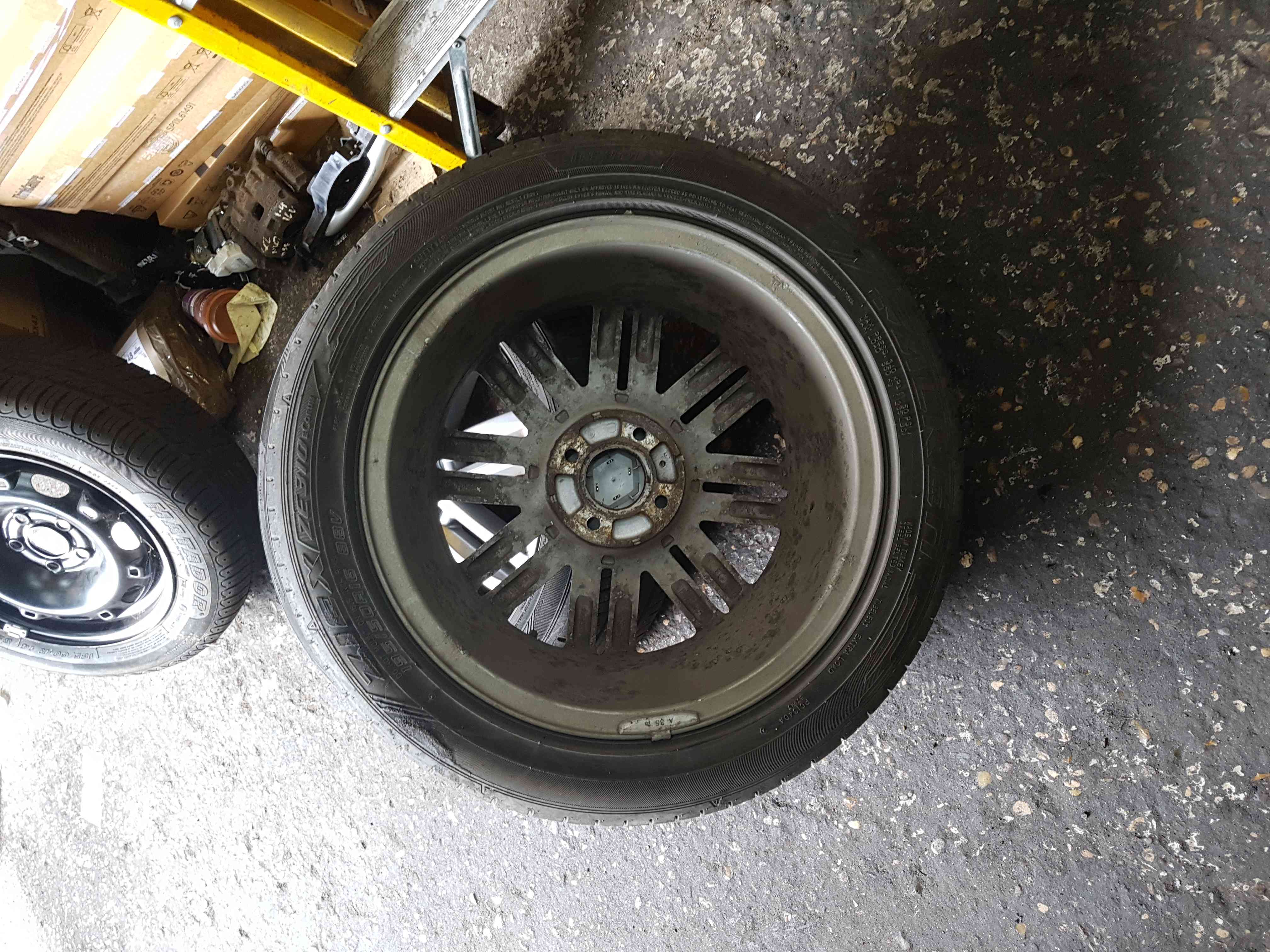 Thumb 5 Renault Clio MK3 2009-2012 Solonia Alloy Wheel 3/5 8200899145 anthracite 1955016
