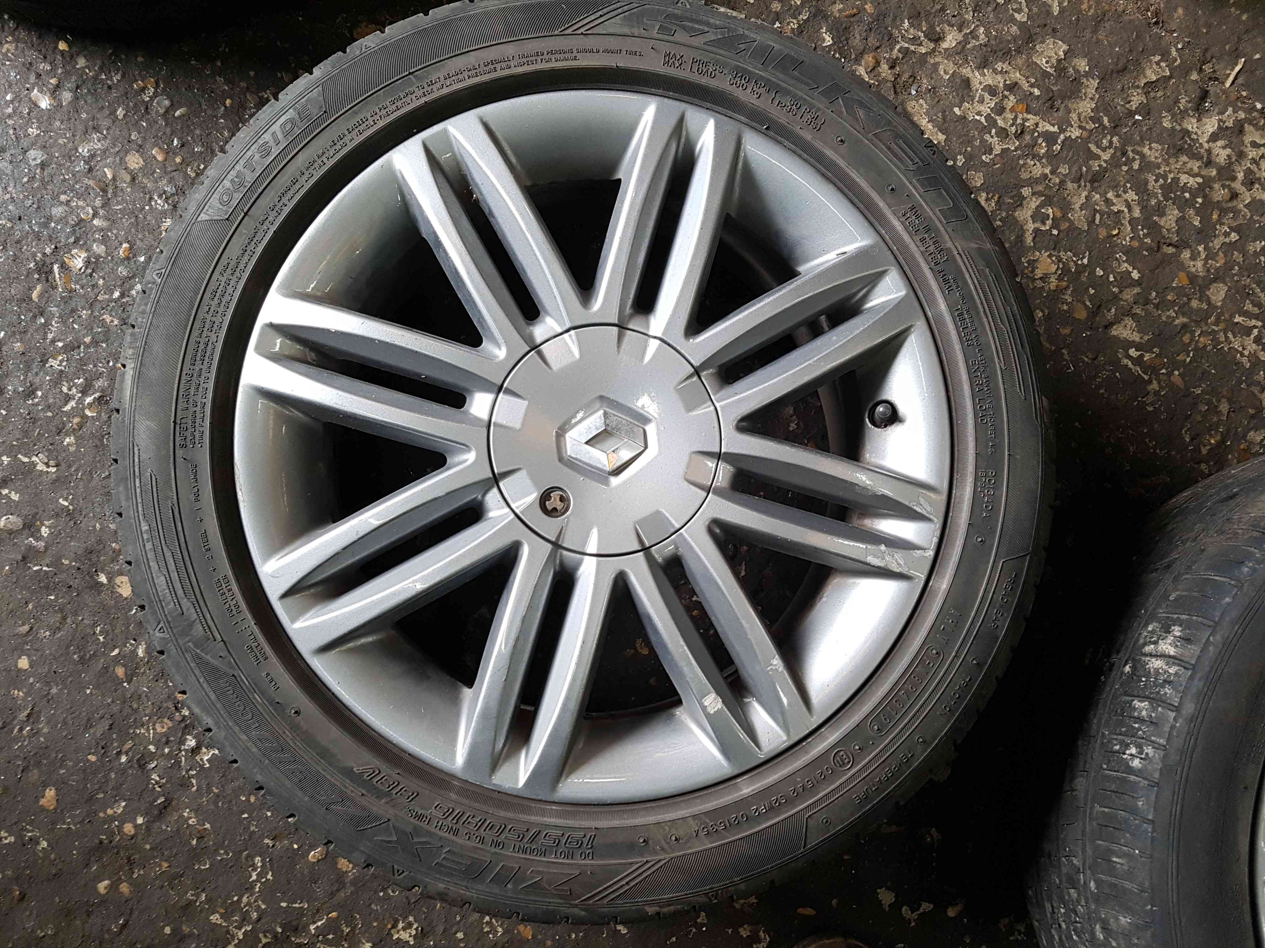Thumb 6 Renault Clio MK3 2009-2012 Solonia Alloy Wheel 3/5 8200899145 anthracite 1955016