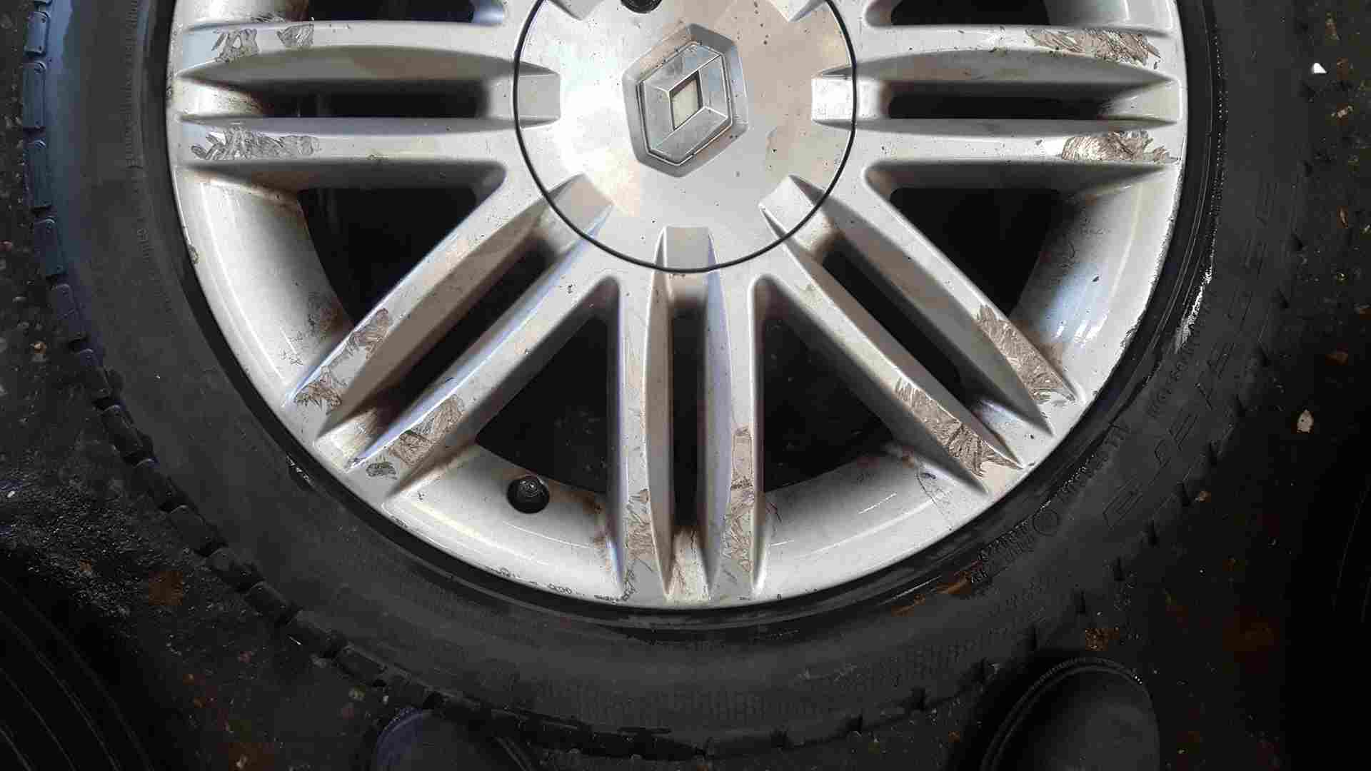 Thumb 2 Renault Clio MK3 2009-2012 Solonia Alloy Wheel No Tyre 2/5 3
