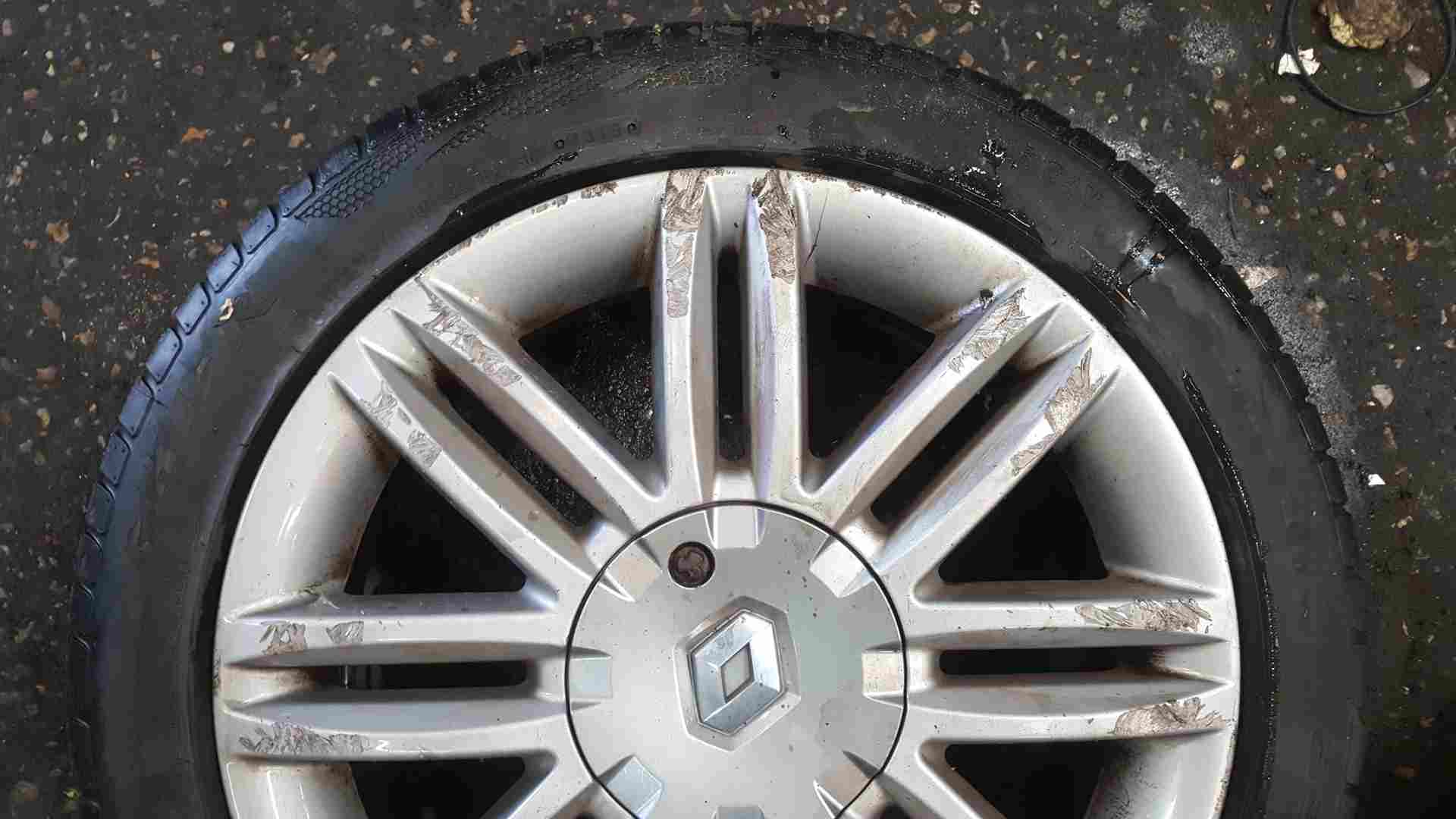 Thumb 3 Renault Clio MK3 2009-2012 Solonia Alloy Wheel No Tyre 2/5 3
